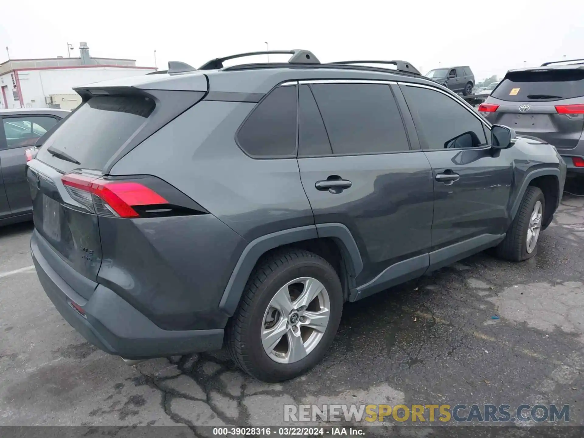 4 Photograph of a damaged car 2T3P1RFV8KC011590 TOYOTA RAV4 2019