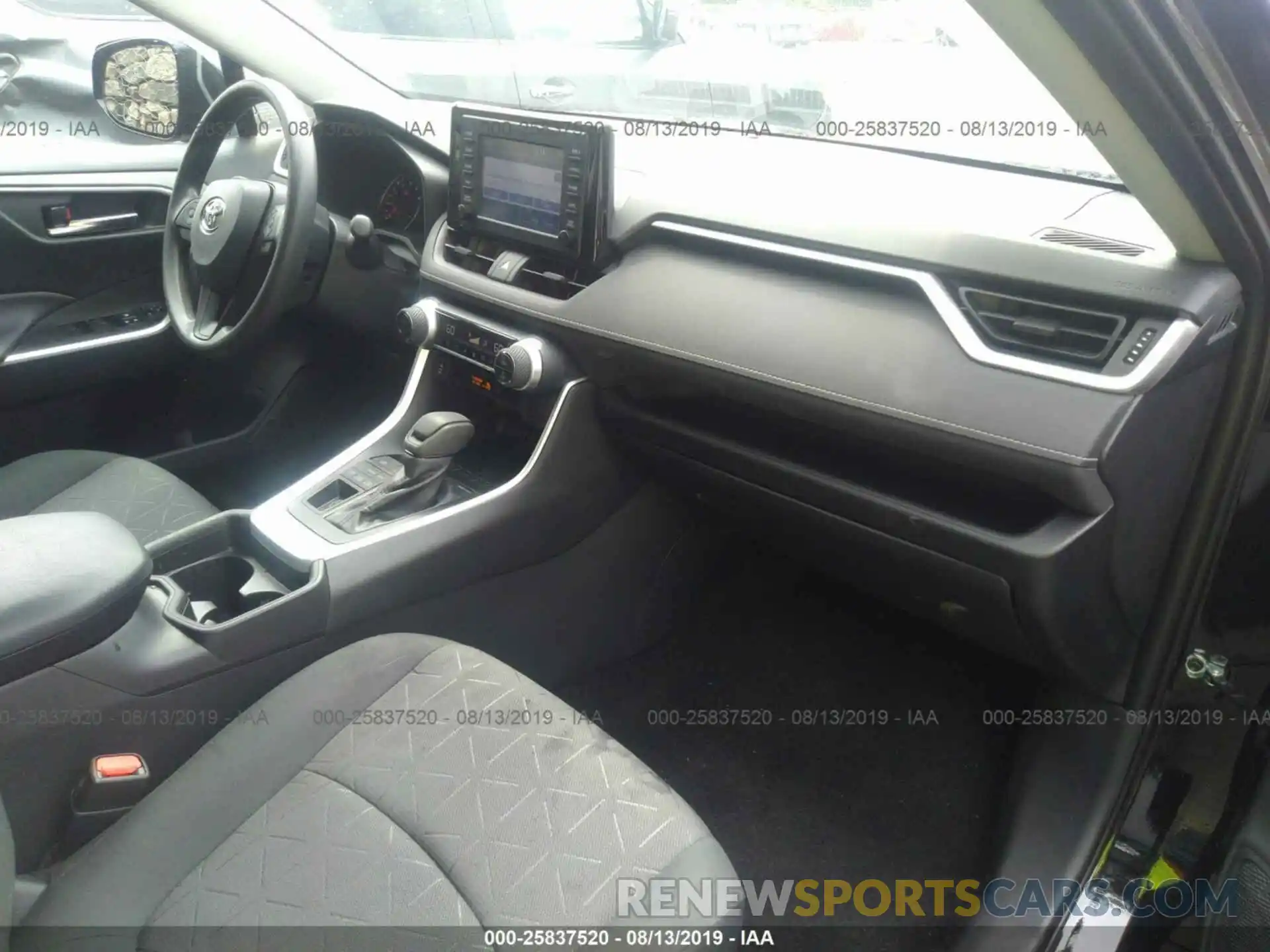 5 Фотография поврежденного автомобиля 2T3P1RFV8KC012674 TOYOTA RAV4 2019