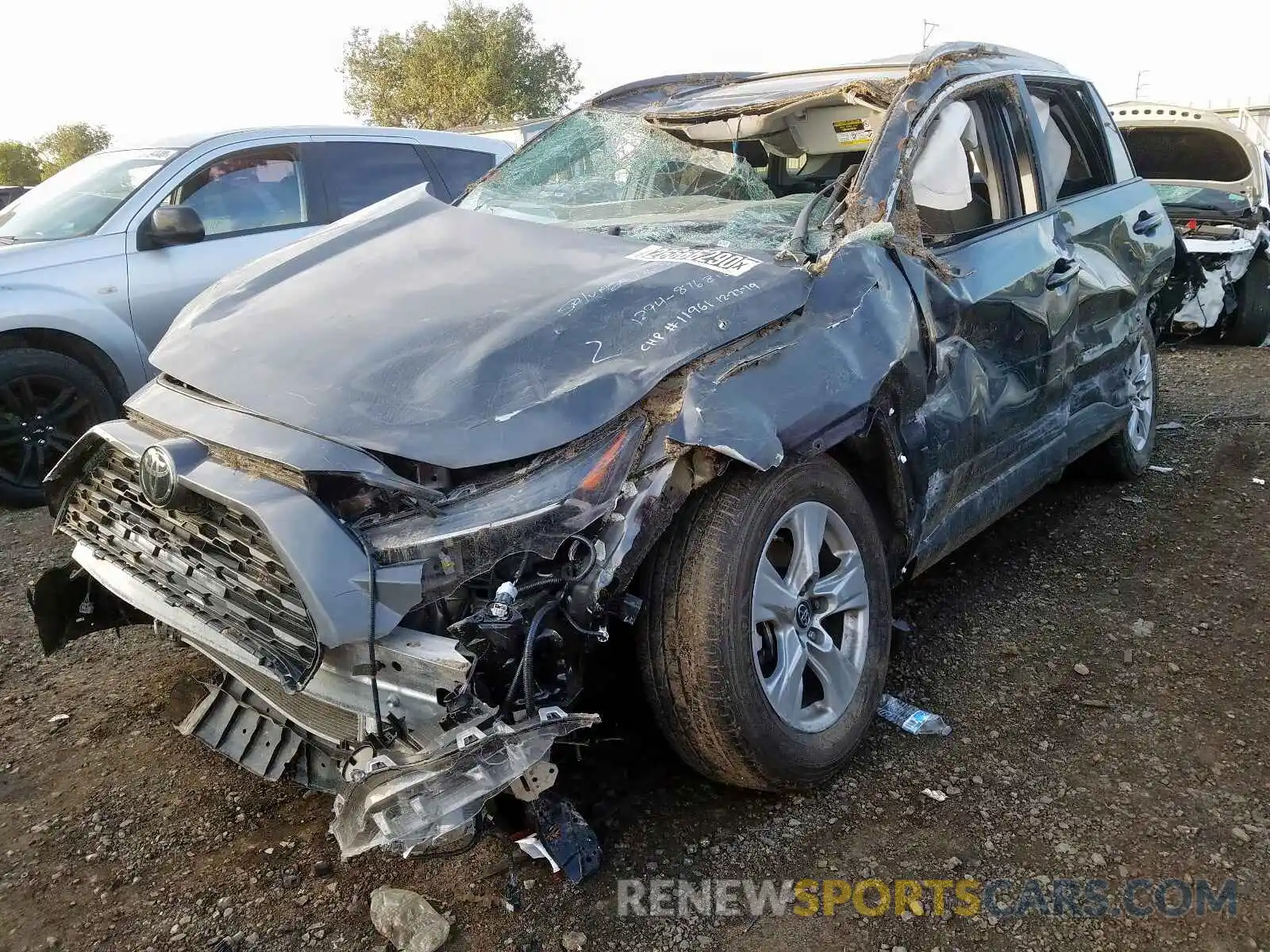 2 Photograph of a damaged car 2T3P1RFV8KC015378 TOYOTA RAV4 2019