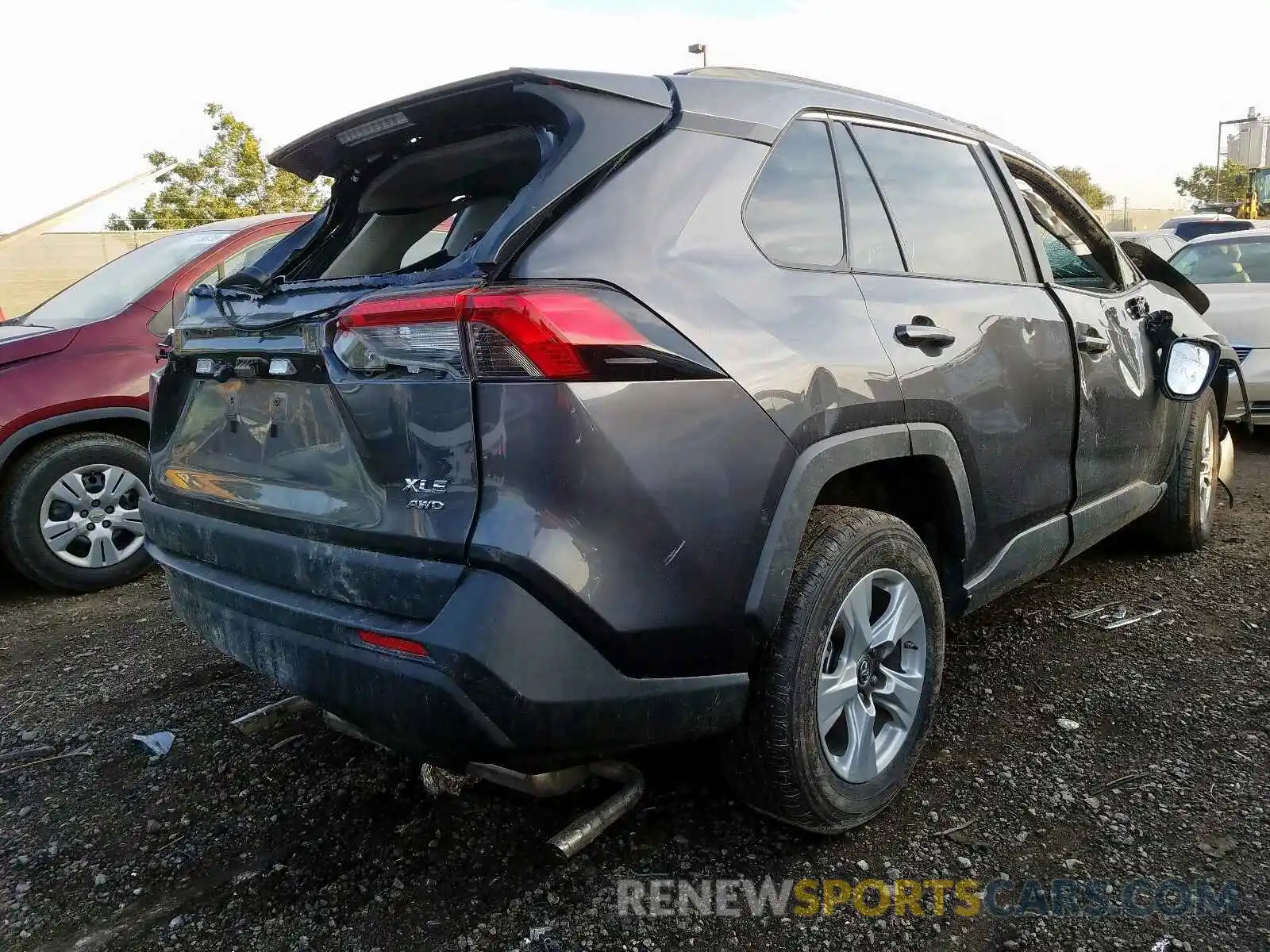 4 Фотография поврежденного автомобиля 2T3P1RFV8KC015378 TOYOTA RAV4 2019