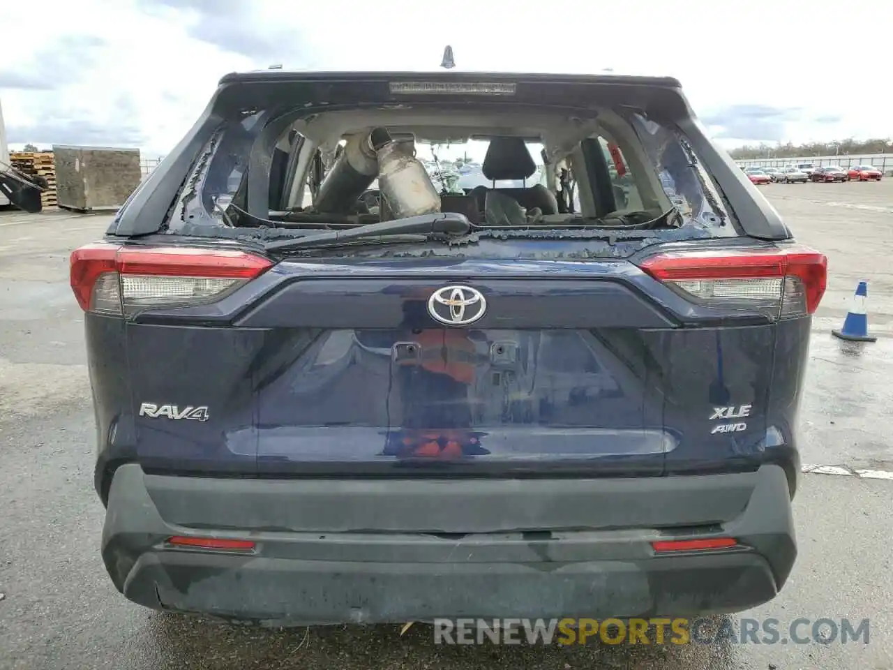 6 Photograph of a damaged car 2T3P1RFV8KC015395 TOYOTA RAV4 2019