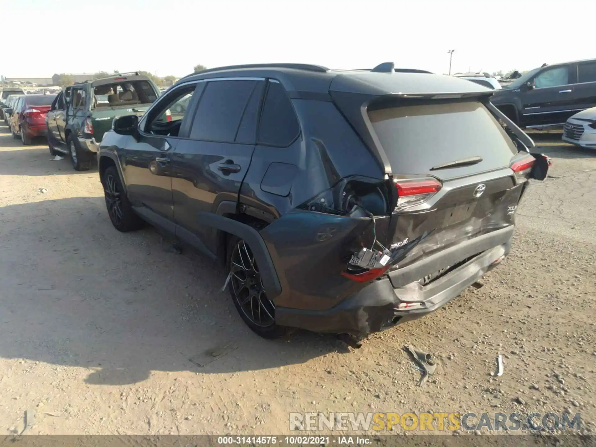 3 Photograph of a damaged car 2T3P1RFV8KC015879 TOYOTA RAV4 2019