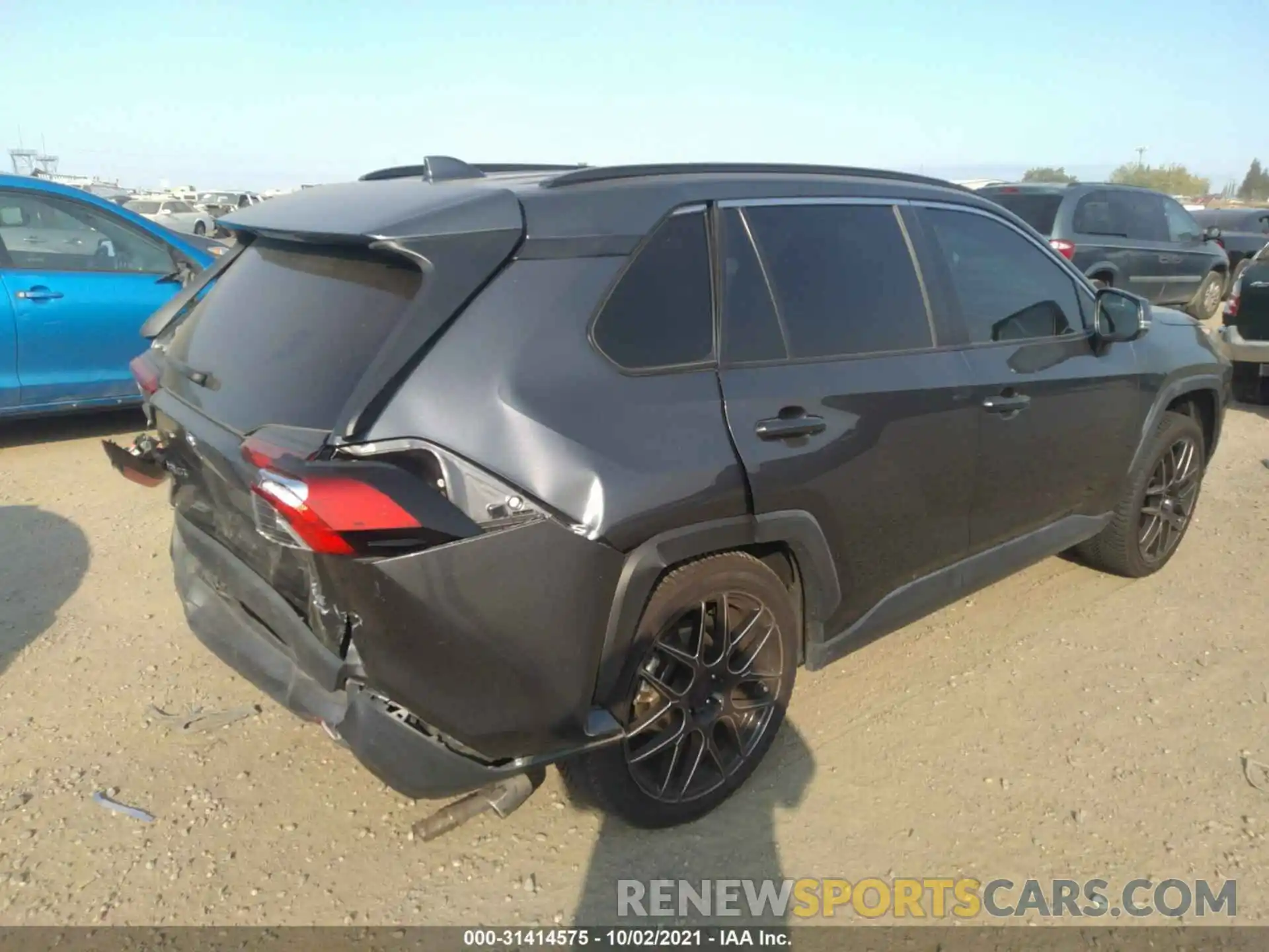 4 Photograph of a damaged car 2T3P1RFV8KC015879 TOYOTA RAV4 2019