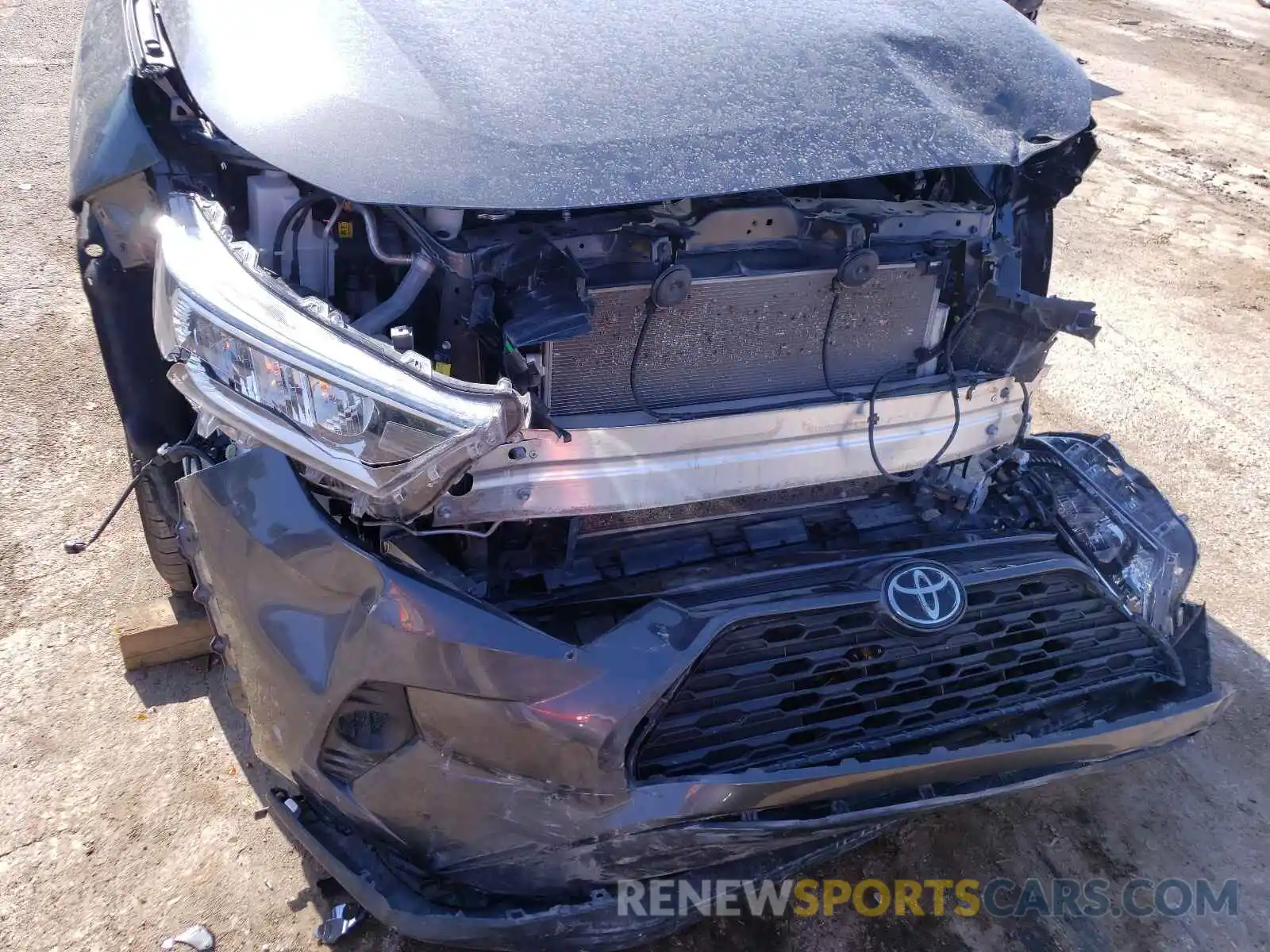 9 Photograph of a damaged car 2T3P1RFV8KC016014 TOYOTA RAV4 2019