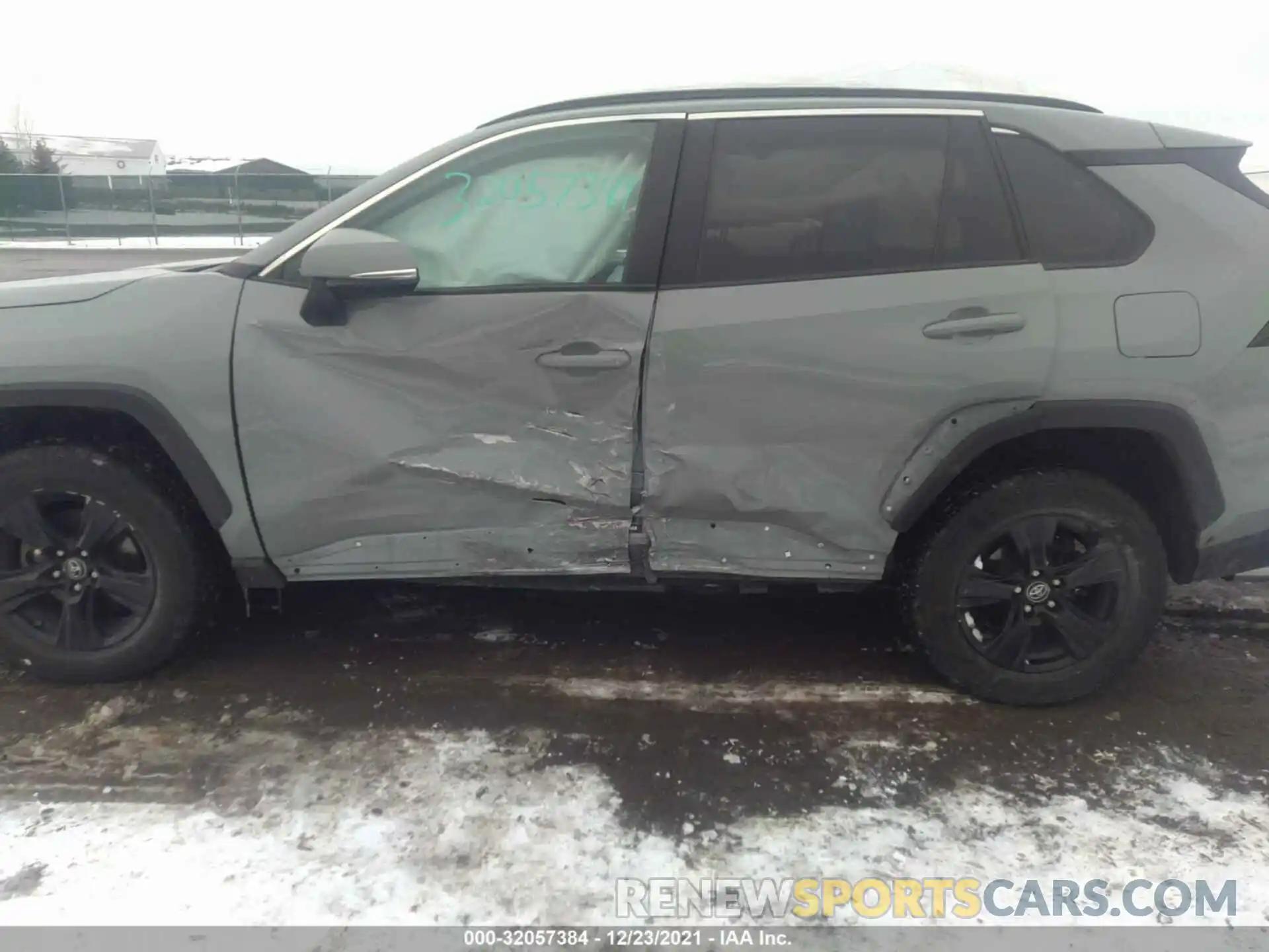 6 Photograph of a damaged car 2T3P1RFV8KC016711 TOYOTA RAV4 2019