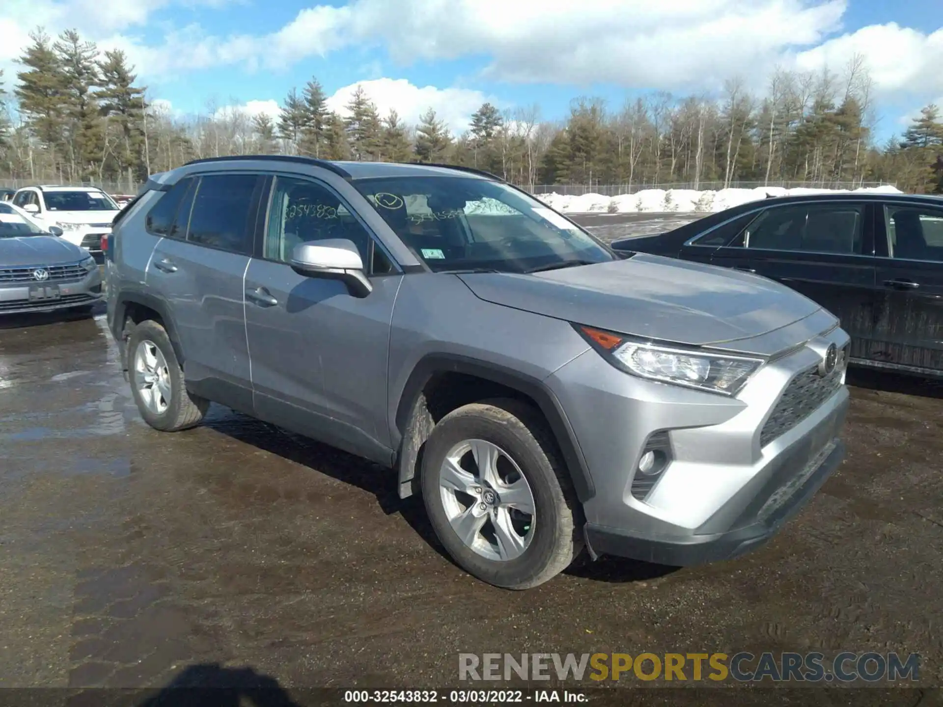 1 Photograph of a damaged car 2T3P1RFV8KC018197 TOYOTA RAV4 2019