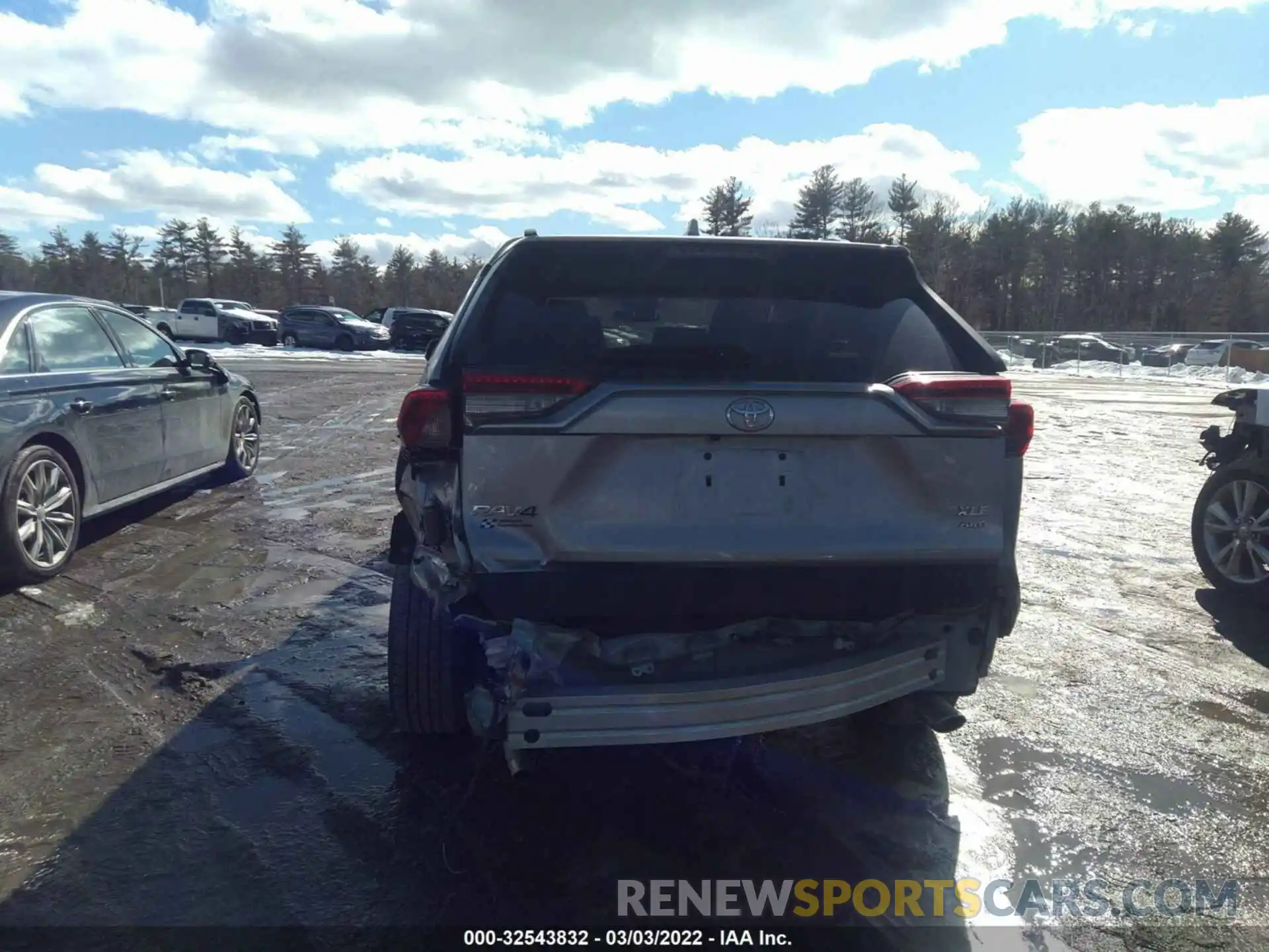 6 Photograph of a damaged car 2T3P1RFV8KC018197 TOYOTA RAV4 2019