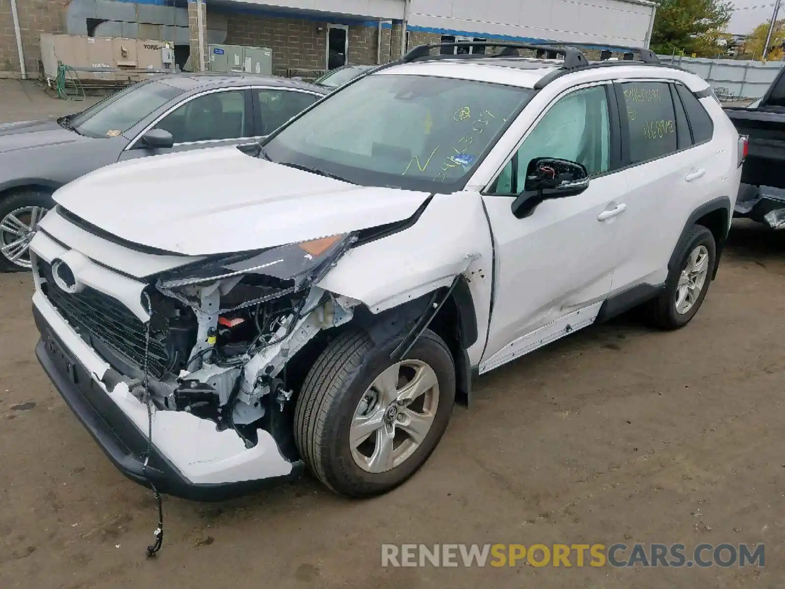 2 Photograph of a damaged car 2T3P1RFV8KC021763 TOYOTA RAV4 2019