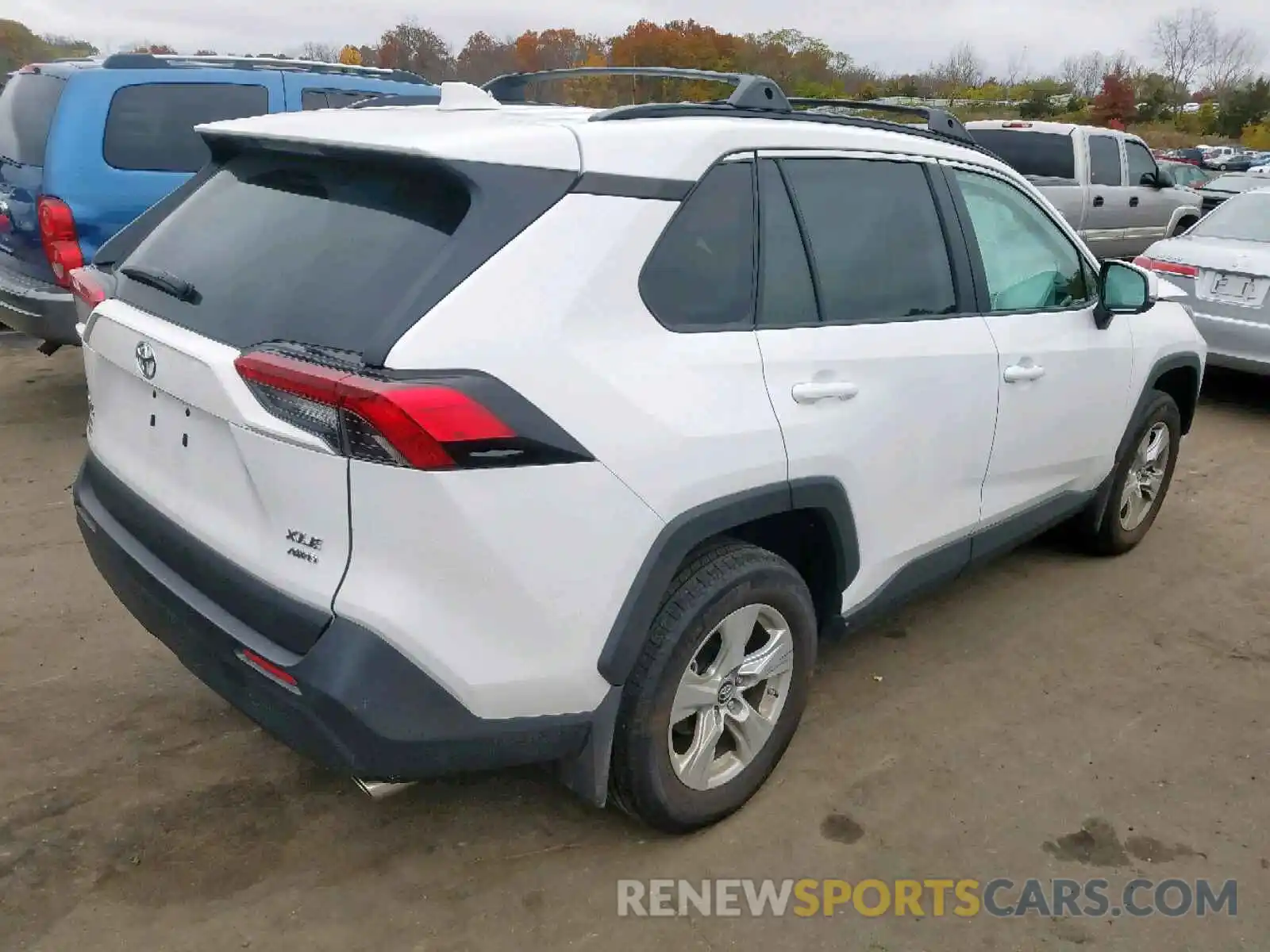 4 Photograph of a damaged car 2T3P1RFV8KC021763 TOYOTA RAV4 2019