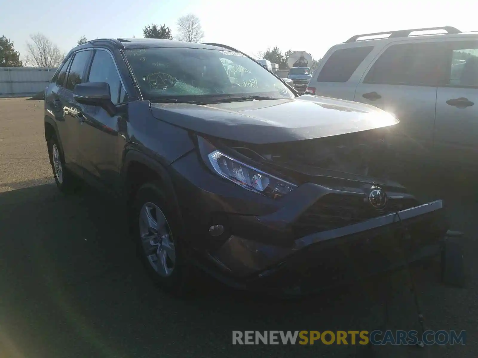 1 Photograph of a damaged car 2T3P1RFV8KC028244 TOYOTA RAV4 2019