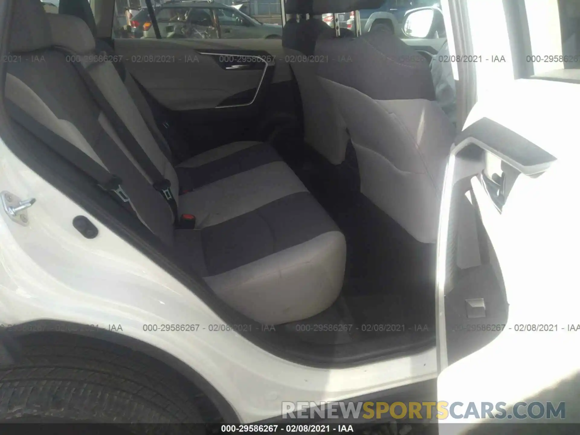 8 Фотография поврежденного автомобиля 2T3P1RFV8KC057937 TOYOTA RAV4 2019