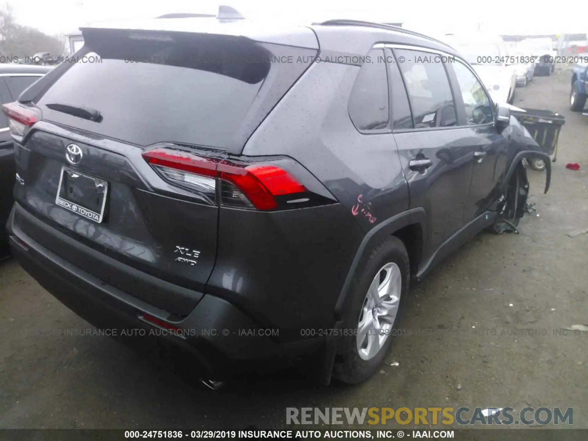 4 Photograph of a damaged car 2T3P1RFV8KW010163 TOYOTA RAV4 2019