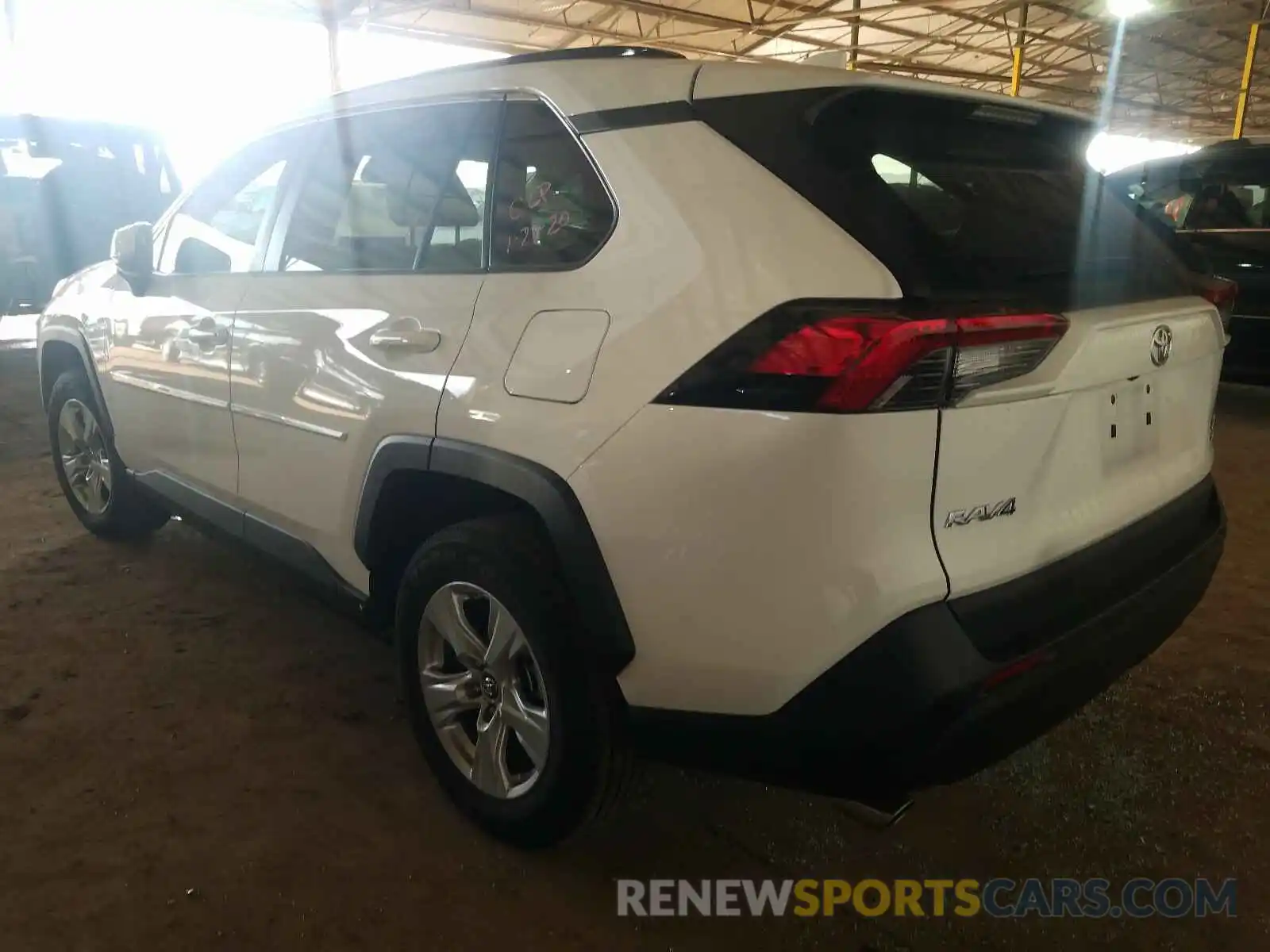 3 Photograph of a damaged car 2T3P1RFV8KW010230 TOYOTA RAV4 2019