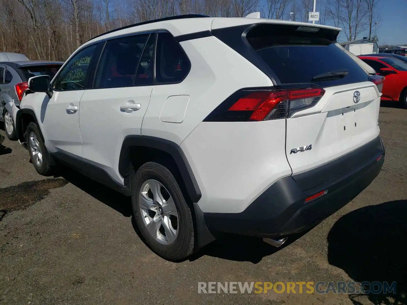 3 Photograph of a damaged car 2T3P1RFV8KW053627 TOYOTA RAV4 2019