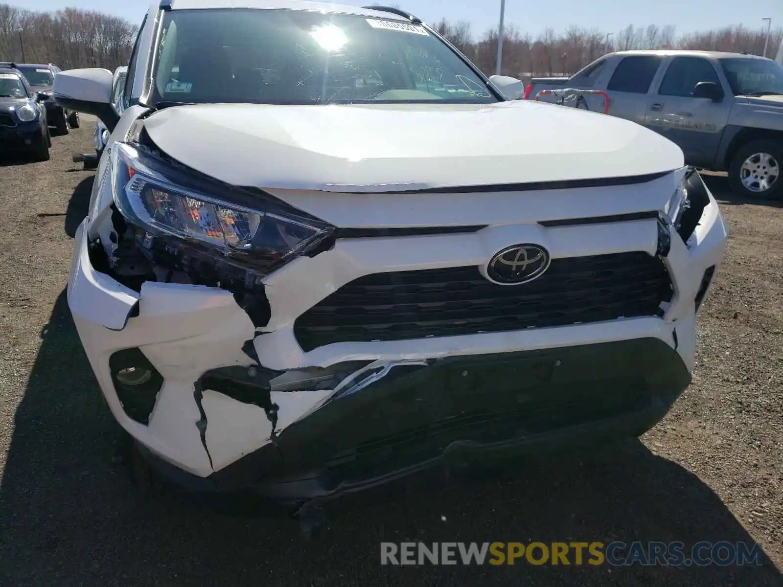 9 Photograph of a damaged car 2T3P1RFV8KW053627 TOYOTA RAV4 2019