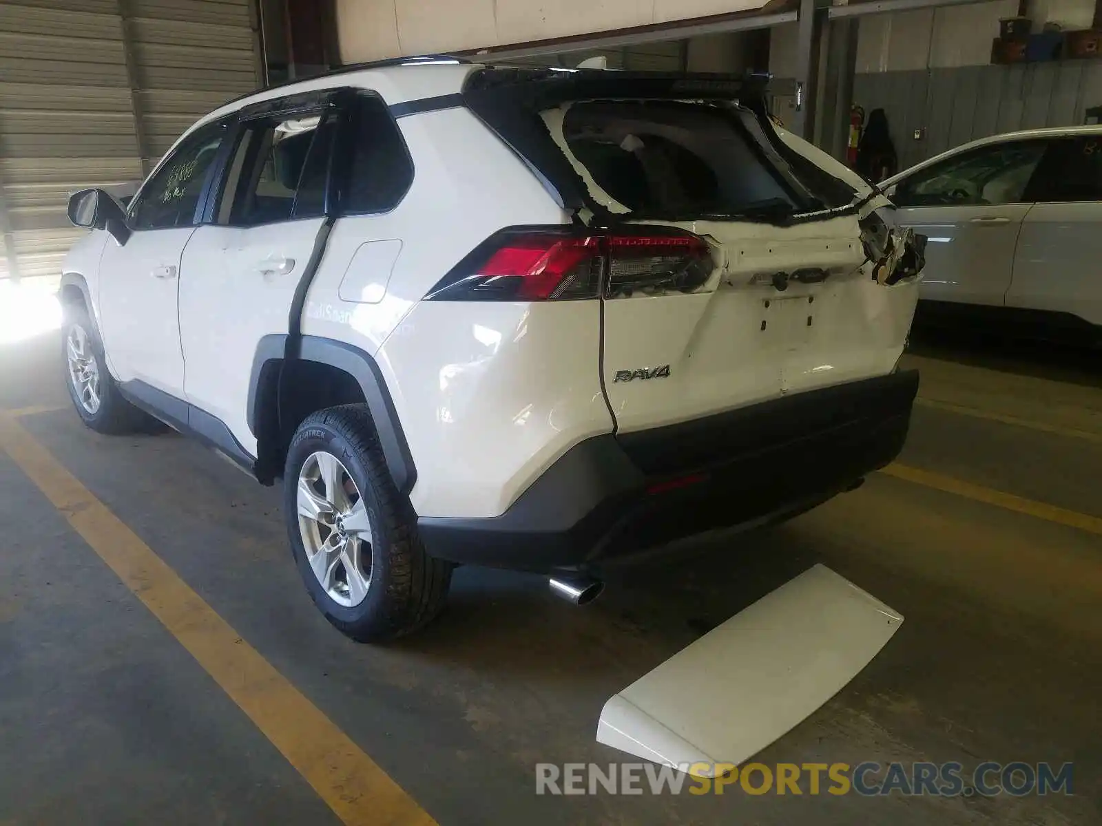 3 Photograph of a damaged car 2T3P1RFV8KW056155 TOYOTA RAV4 2019