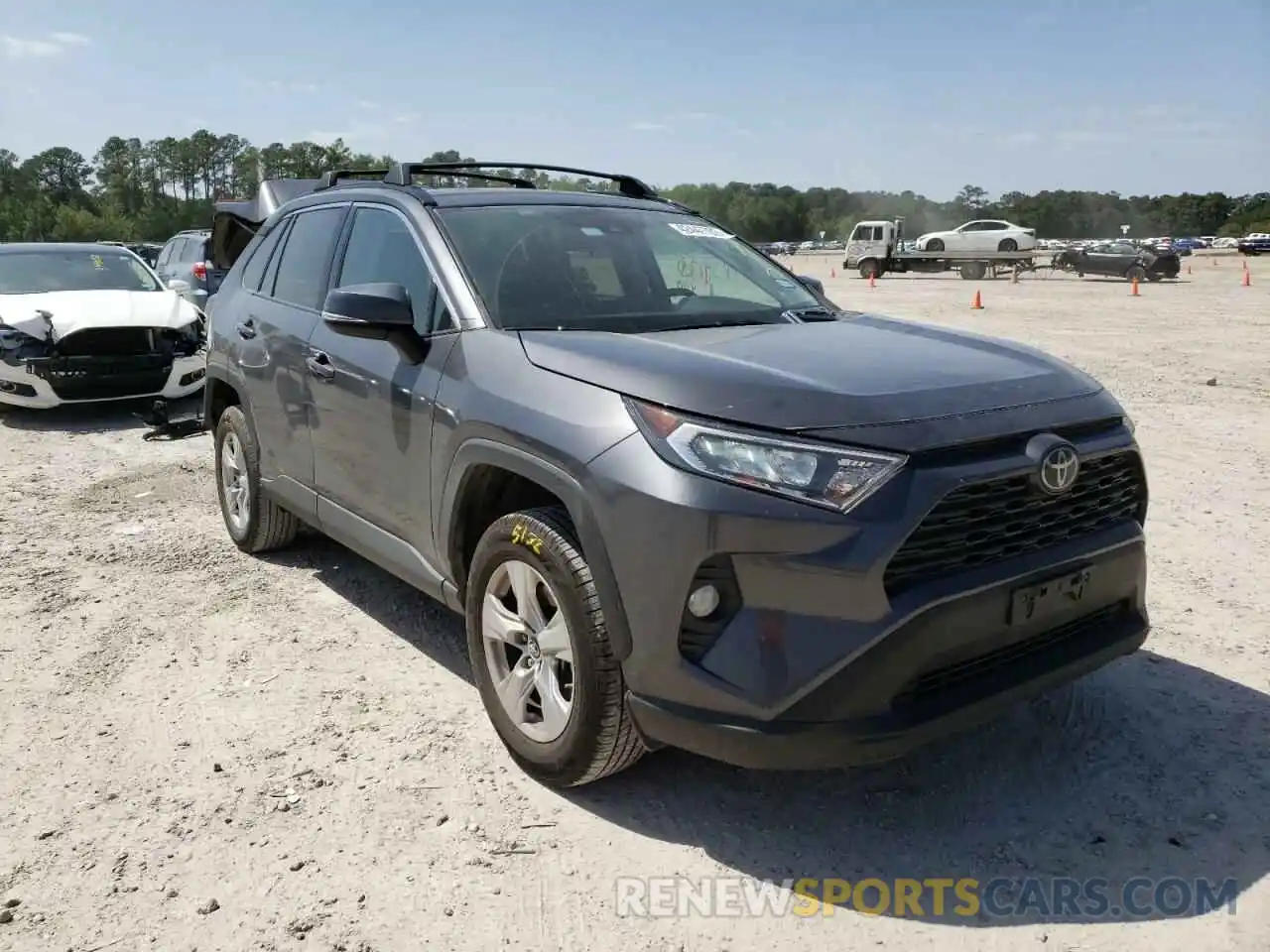 1 Фотография поврежденного автомобиля 2T3P1RFV8KW059007 TOYOTA RAV4 2019