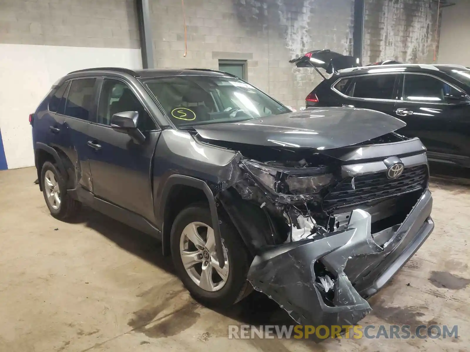 1 Photograph of a damaged car 2T3P1RFV8KW078091 TOYOTA RAV4 2019