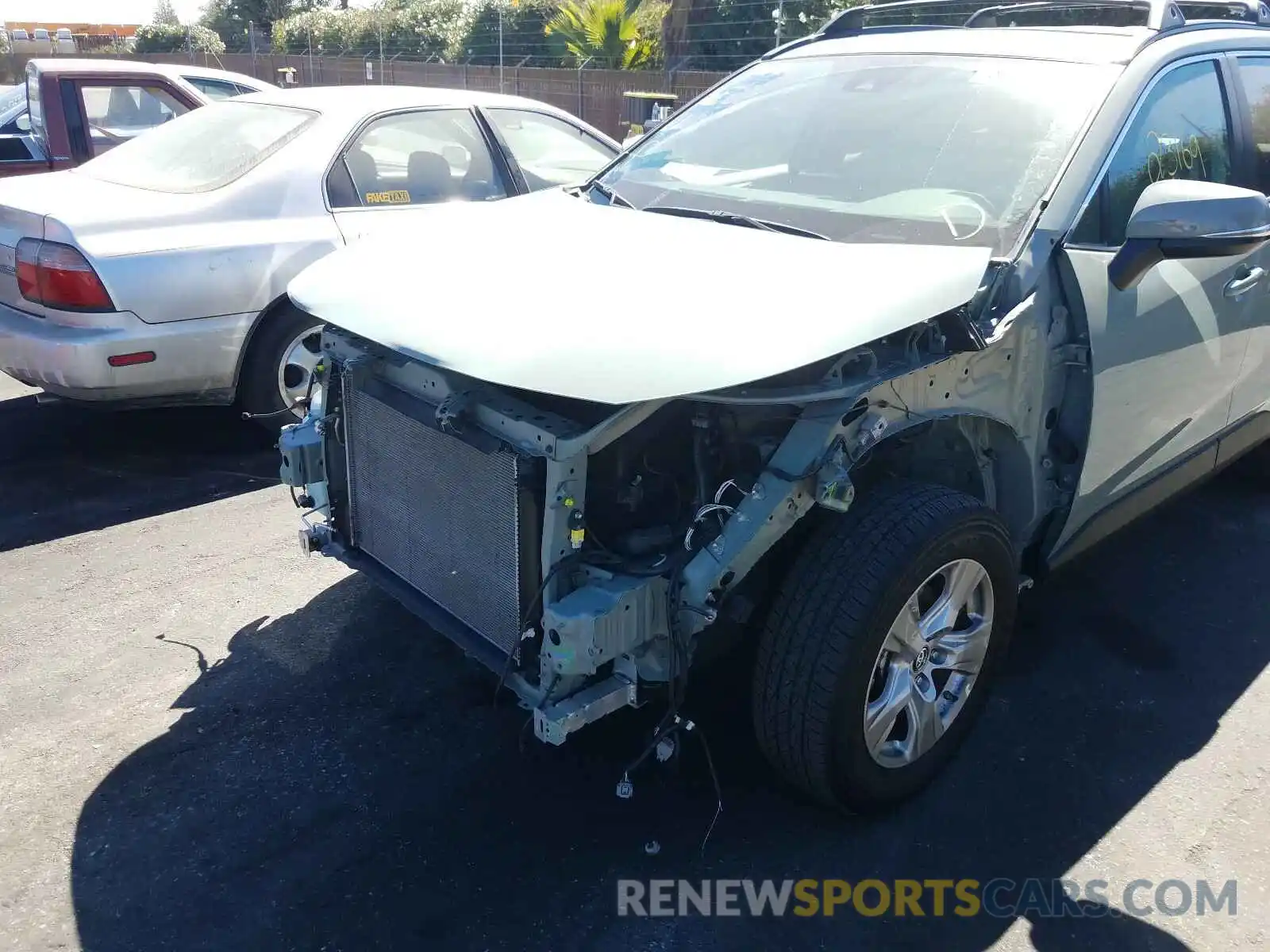 9 Photograph of a damaged car 2T3P1RFV9KC002753 TOYOTA RAV4 2019