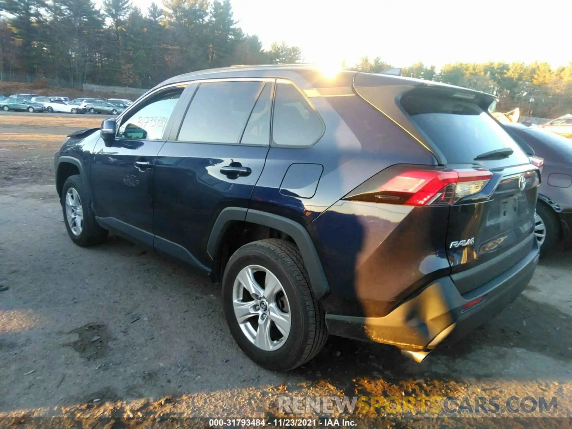 3 Фотография поврежденного автомобиля 2T3P1RFV9KC006446 TOYOTA RAV4 2019