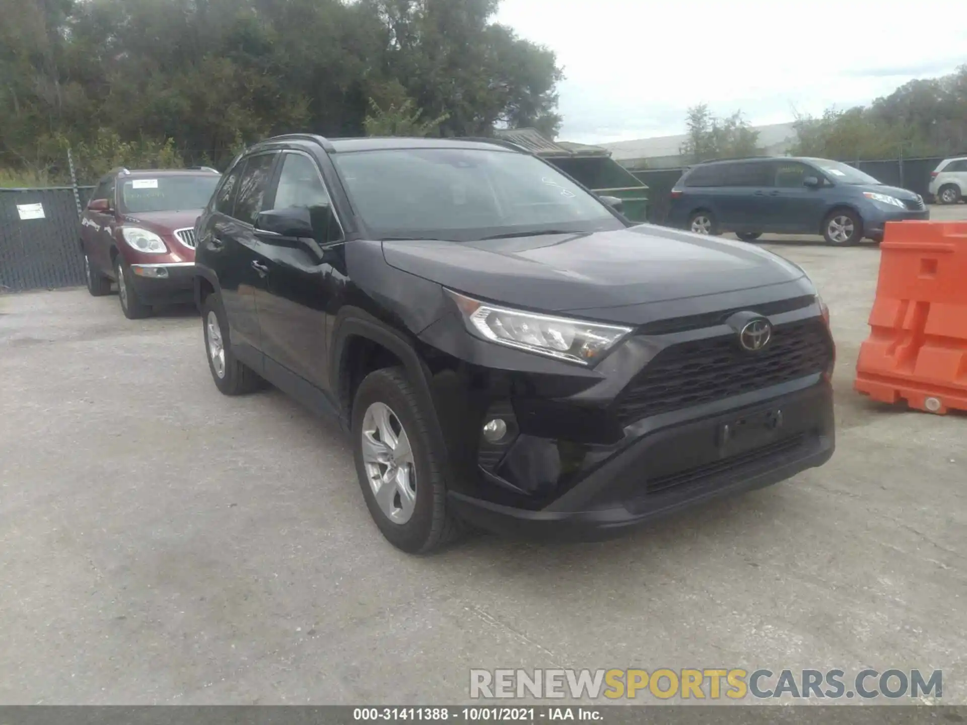 1 Photograph of a damaged car 2T3P1RFV9KC008147 TOYOTA RAV4 2019