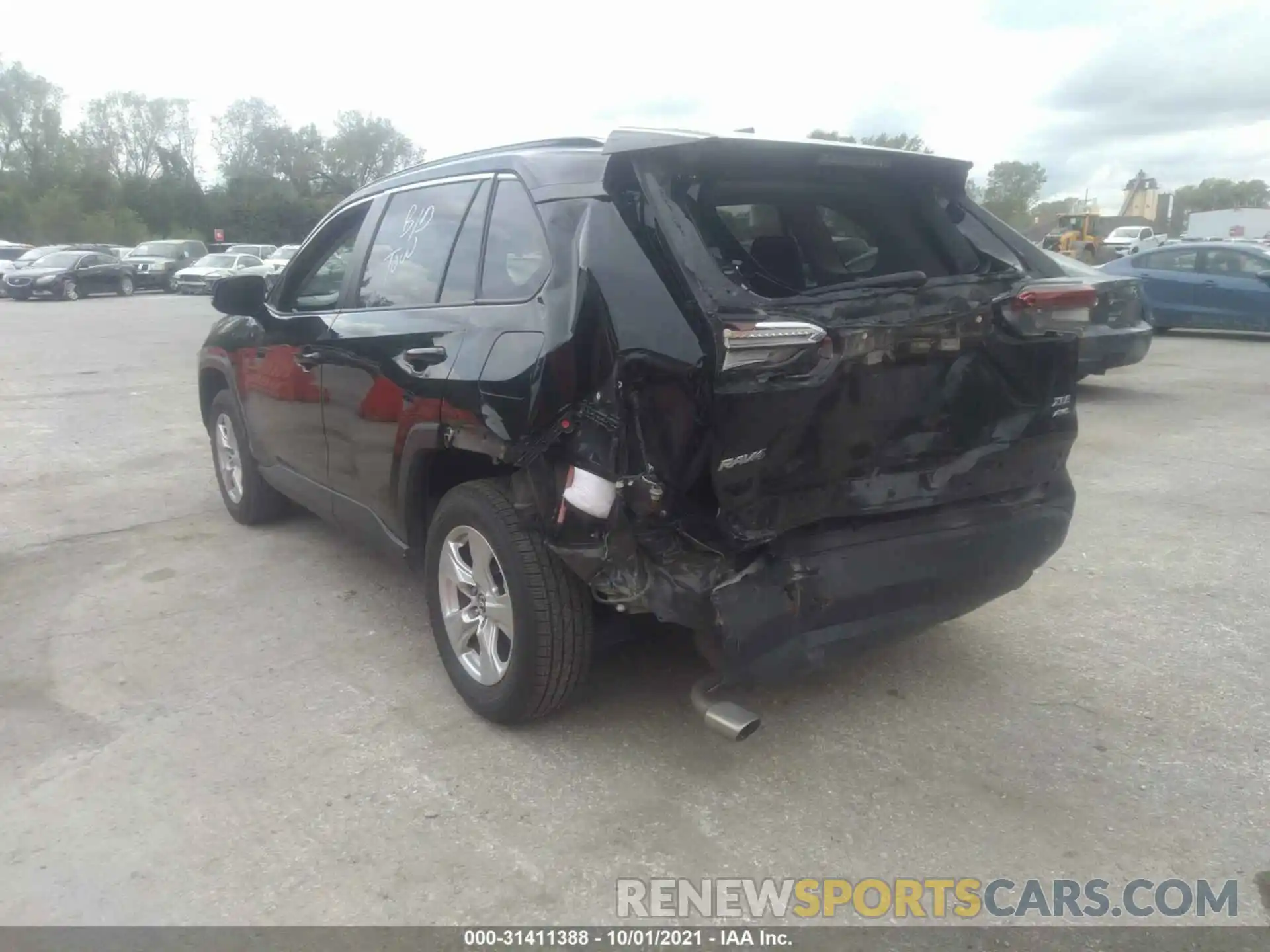 3 Photograph of a damaged car 2T3P1RFV9KC008147 TOYOTA RAV4 2019