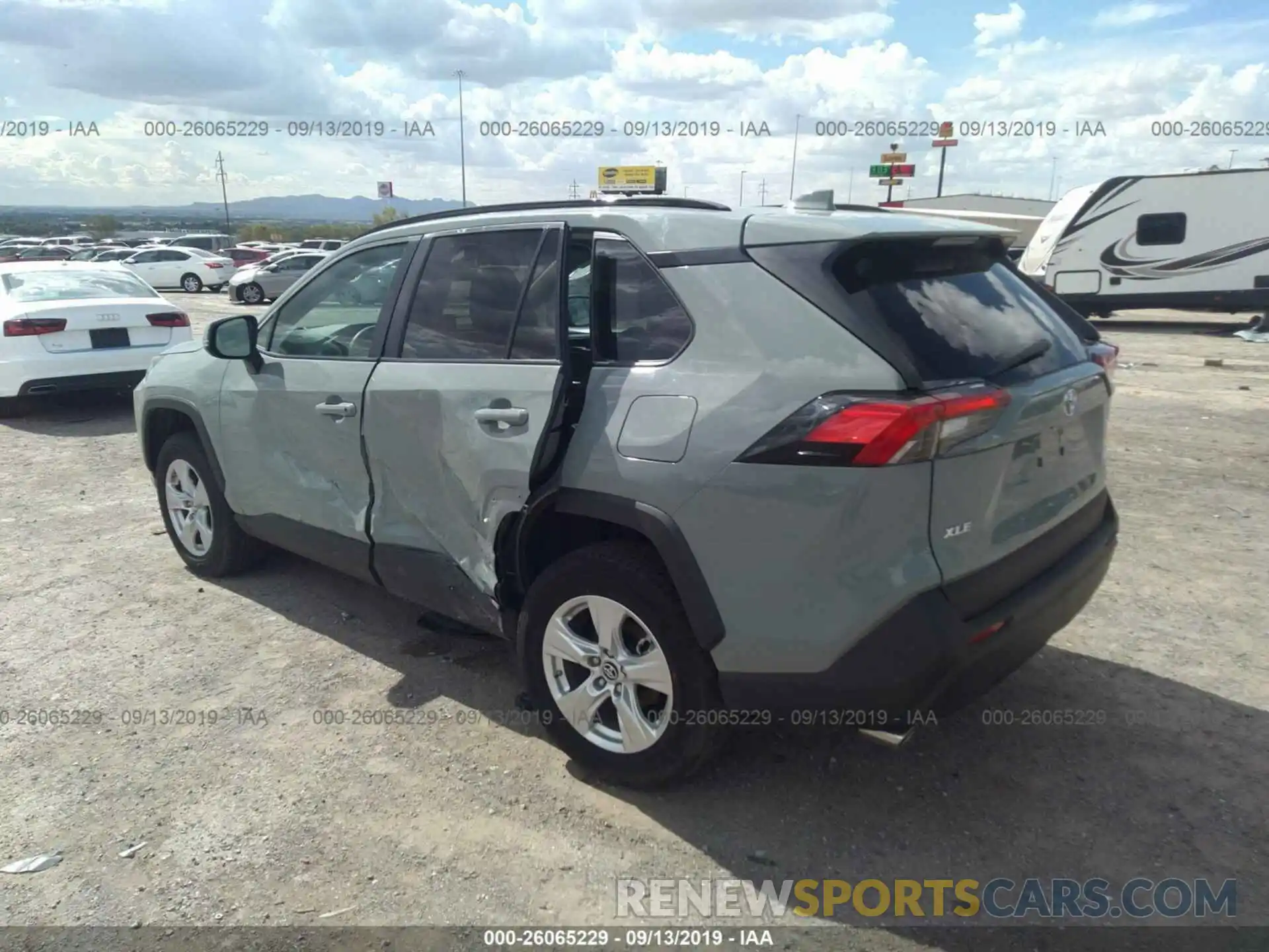 3 Фотография поврежденного автомобиля 2T3P1RFV9KC010478 TOYOTA RAV4 2019