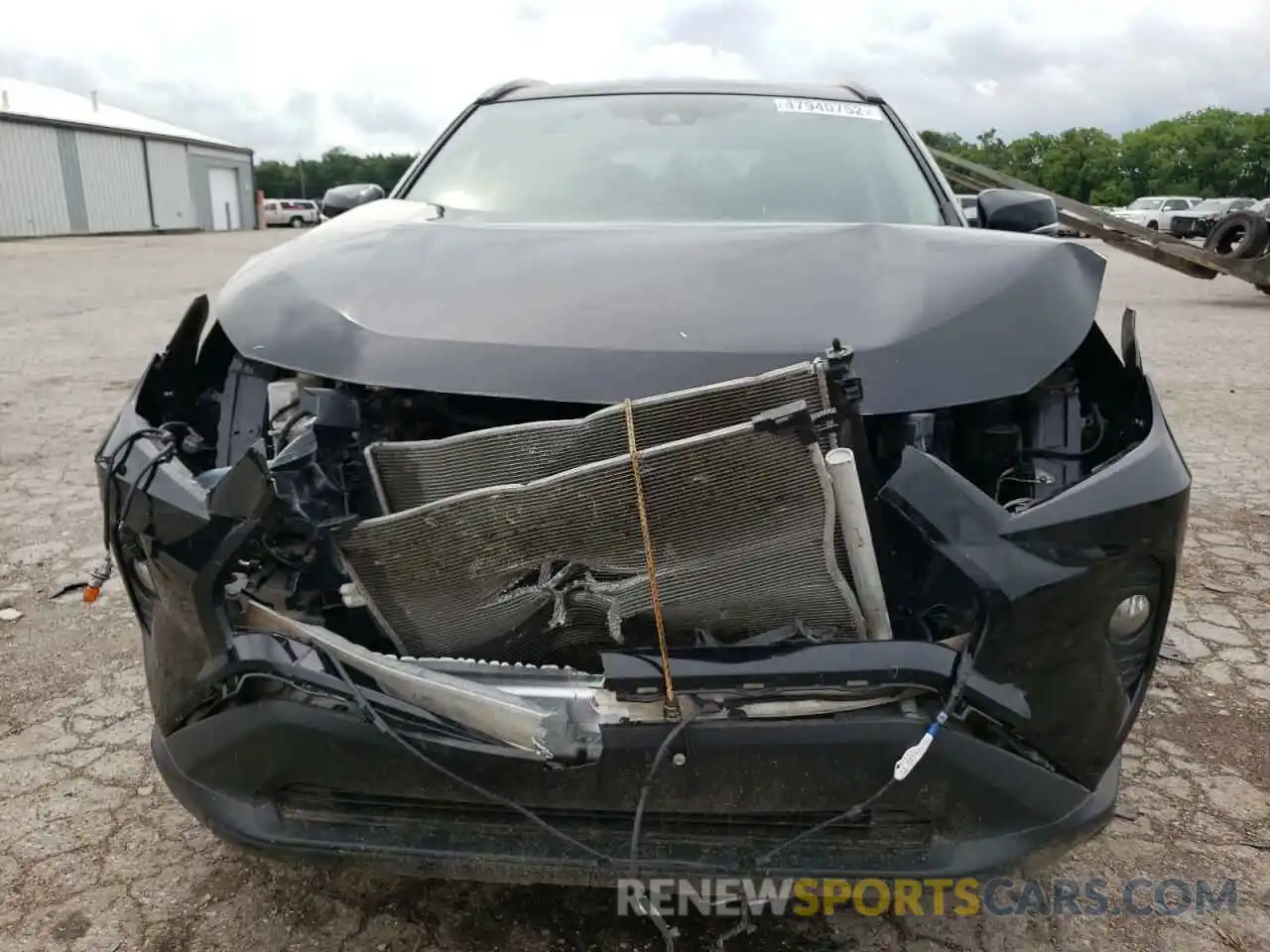 9 Photograph of a damaged car 2T3P1RFV9KC011579 TOYOTA RAV4 2019