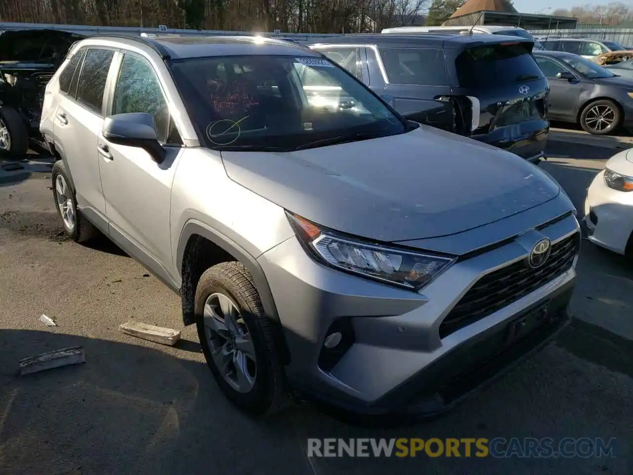 1 Photograph of a damaged car 2T3P1RFV9KC012635 TOYOTA RAV4 2019