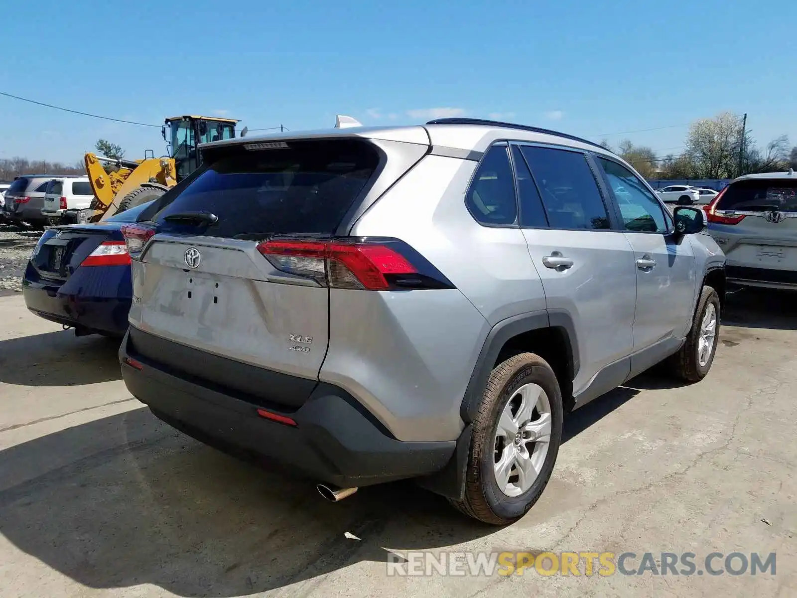 4 Photograph of a damaged car 2T3P1RFV9KC028107 TOYOTA RAV4 2019