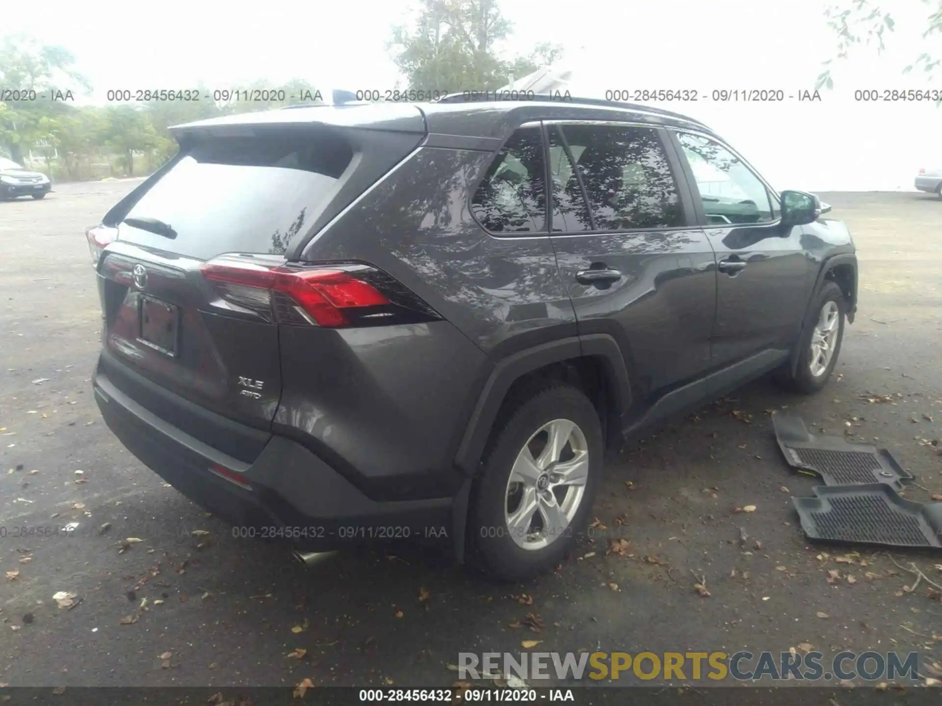 4 Photograph of a damaged car 2T3P1RFV9KC030844 TOYOTA RAV4 2019