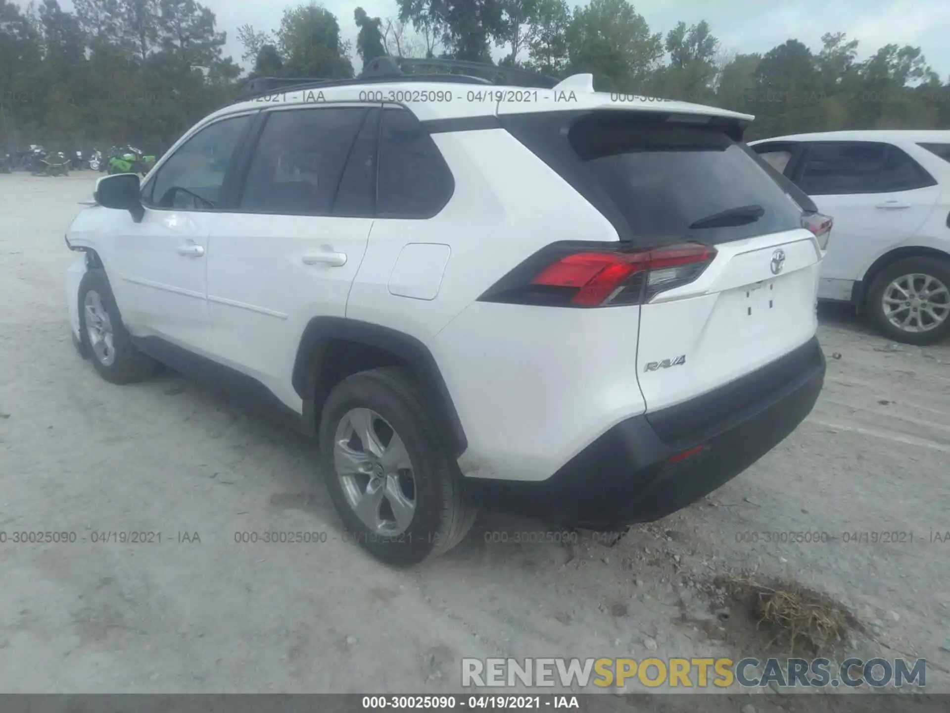 3 Photograph of a damaged car 2T3P1RFV9KC034943 TOYOTA RAV4 2019