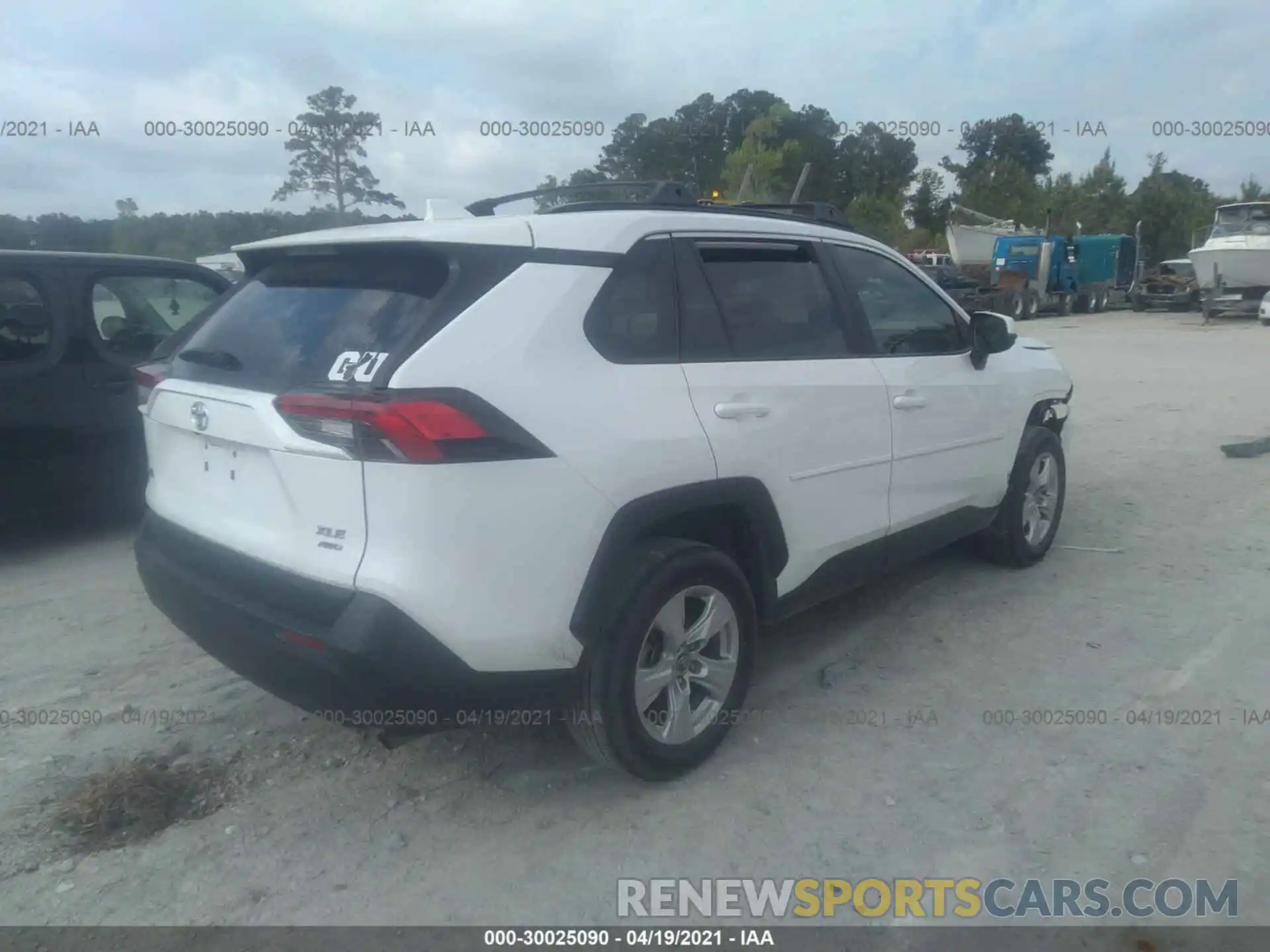 4 Photograph of a damaged car 2T3P1RFV9KC034943 TOYOTA RAV4 2019