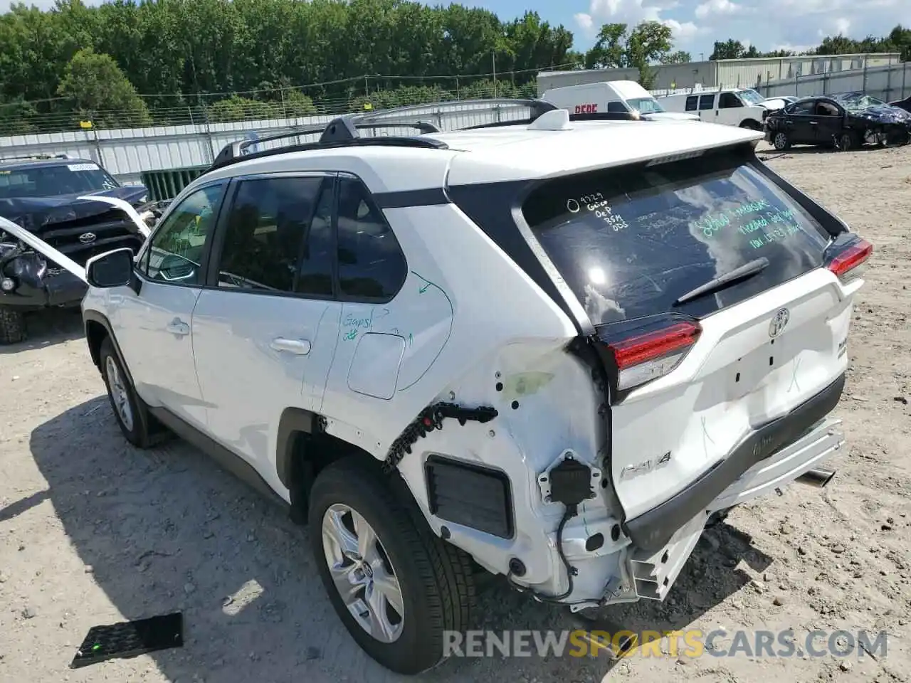 3 Фотография поврежденного автомобиля 2T3P1RFV9KC035610 TOYOTA RAV4 2019