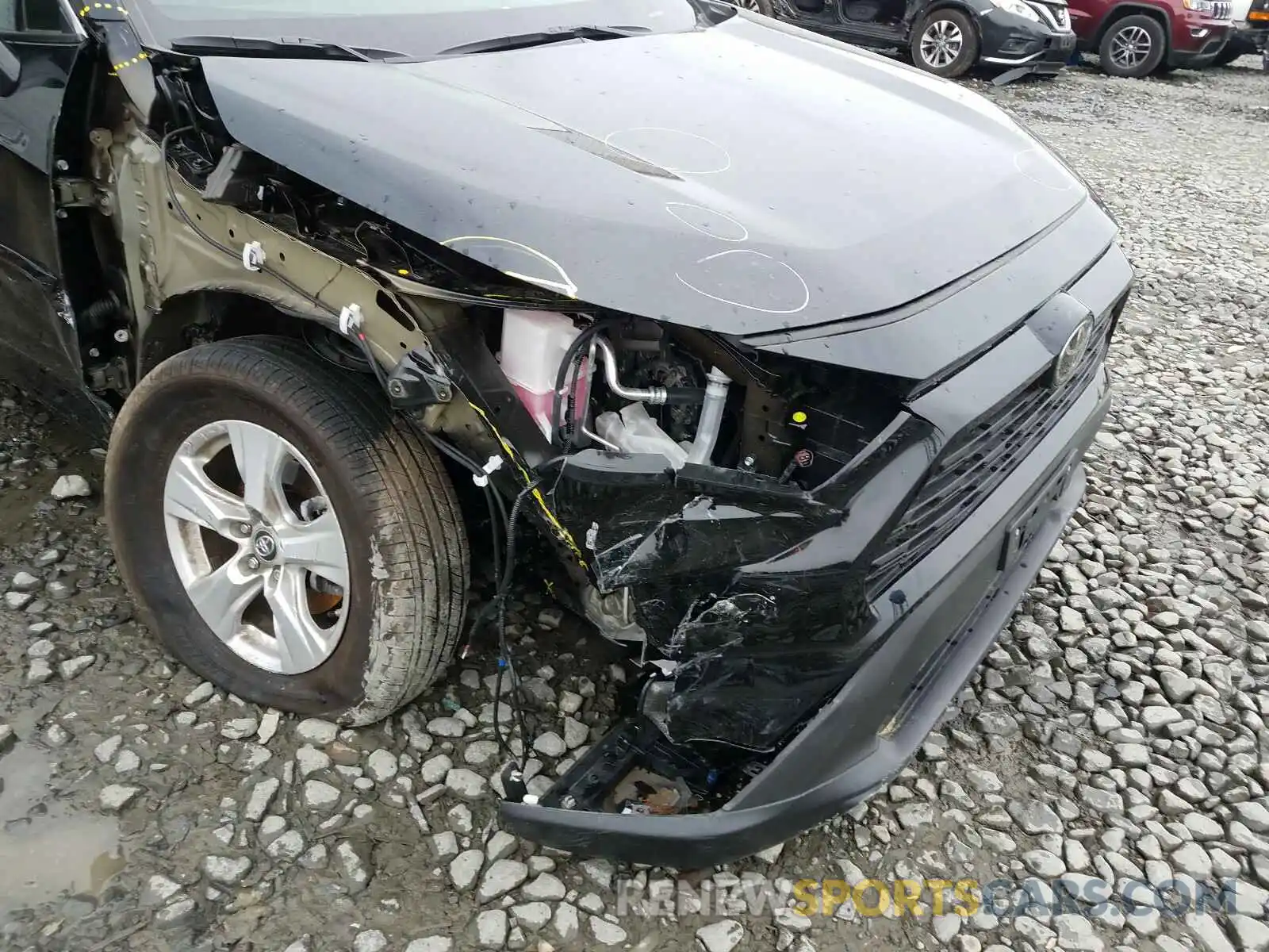 9 Photograph of a damaged car 2T3P1RFV9KC039835 TOYOTA RAV4 2019