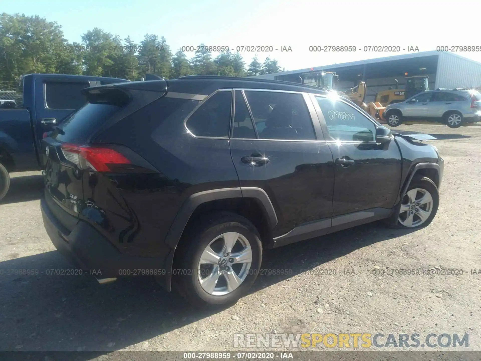 4 Photograph of a damaged car 2T3P1RFV9KC040466 TOYOTA RAV4 2019