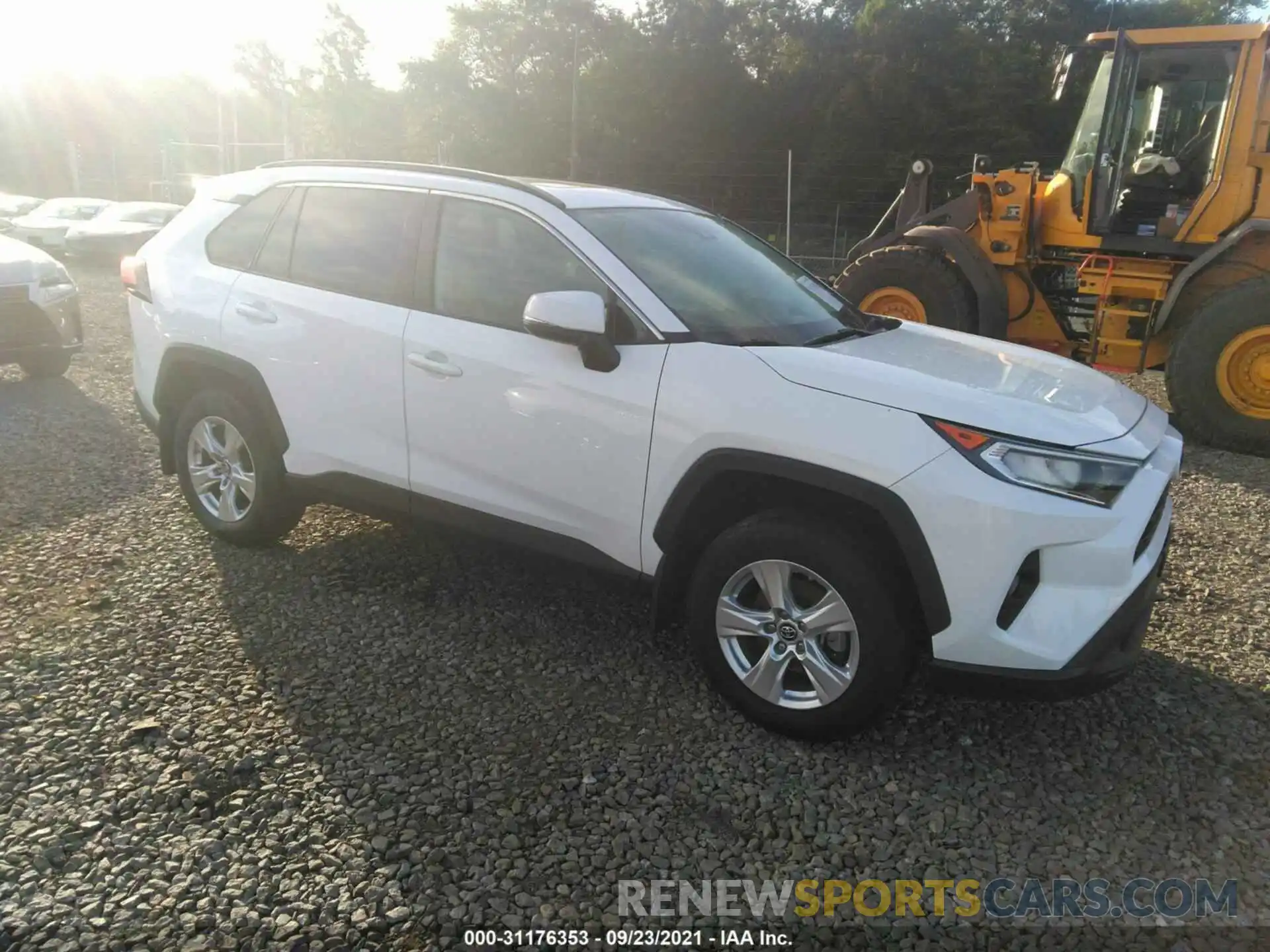 1 Фотография поврежденного автомобиля 2T3P1RFV9KC046798 TOYOTA RAV4 2019