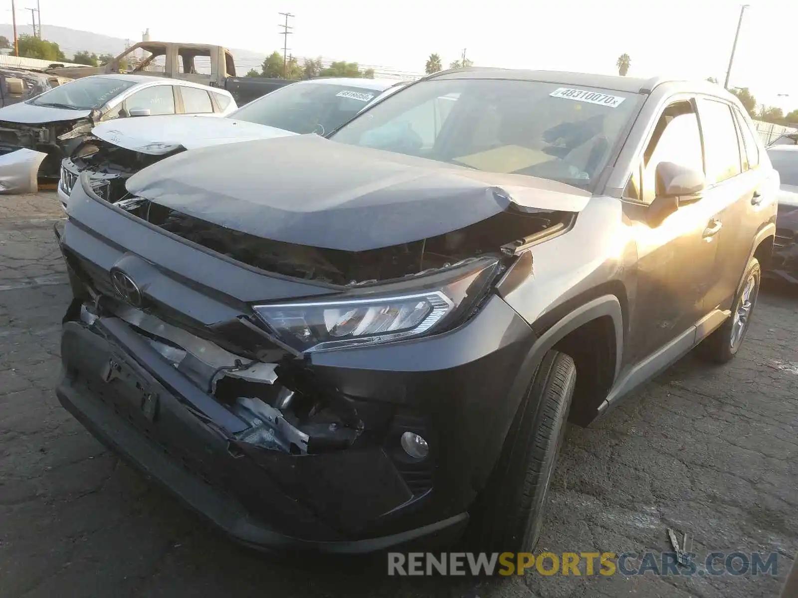 2 Photograph of a damaged car 2T3P1RFV9KW024427 TOYOTA RAV4 2019