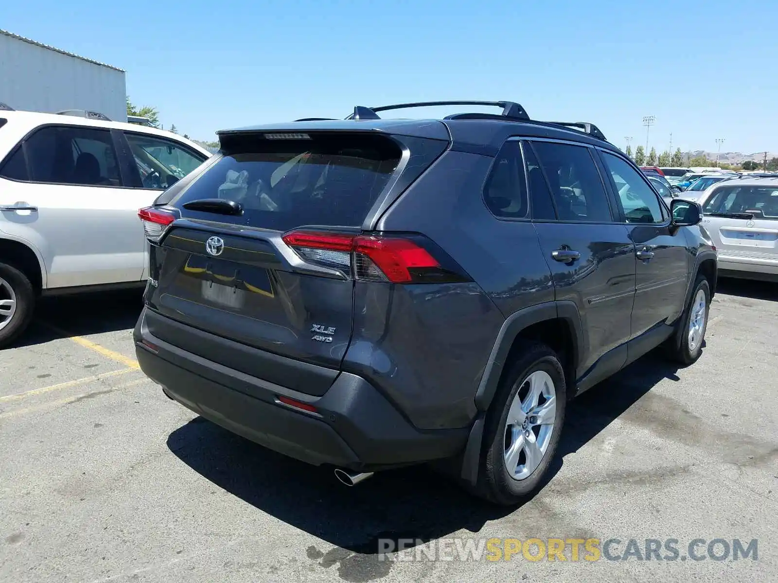 4 Photograph of a damaged car 2T3P1RFV9KW027148 TOYOTA RAV4 2019