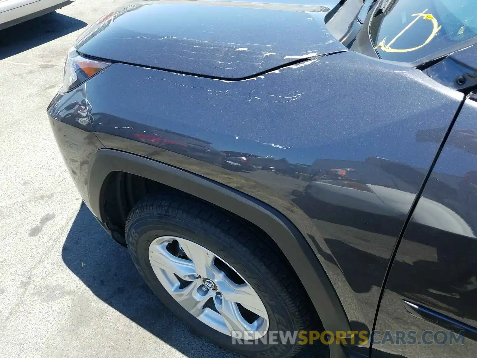 9 Photograph of a damaged car 2T3P1RFV9KW027148 TOYOTA RAV4 2019