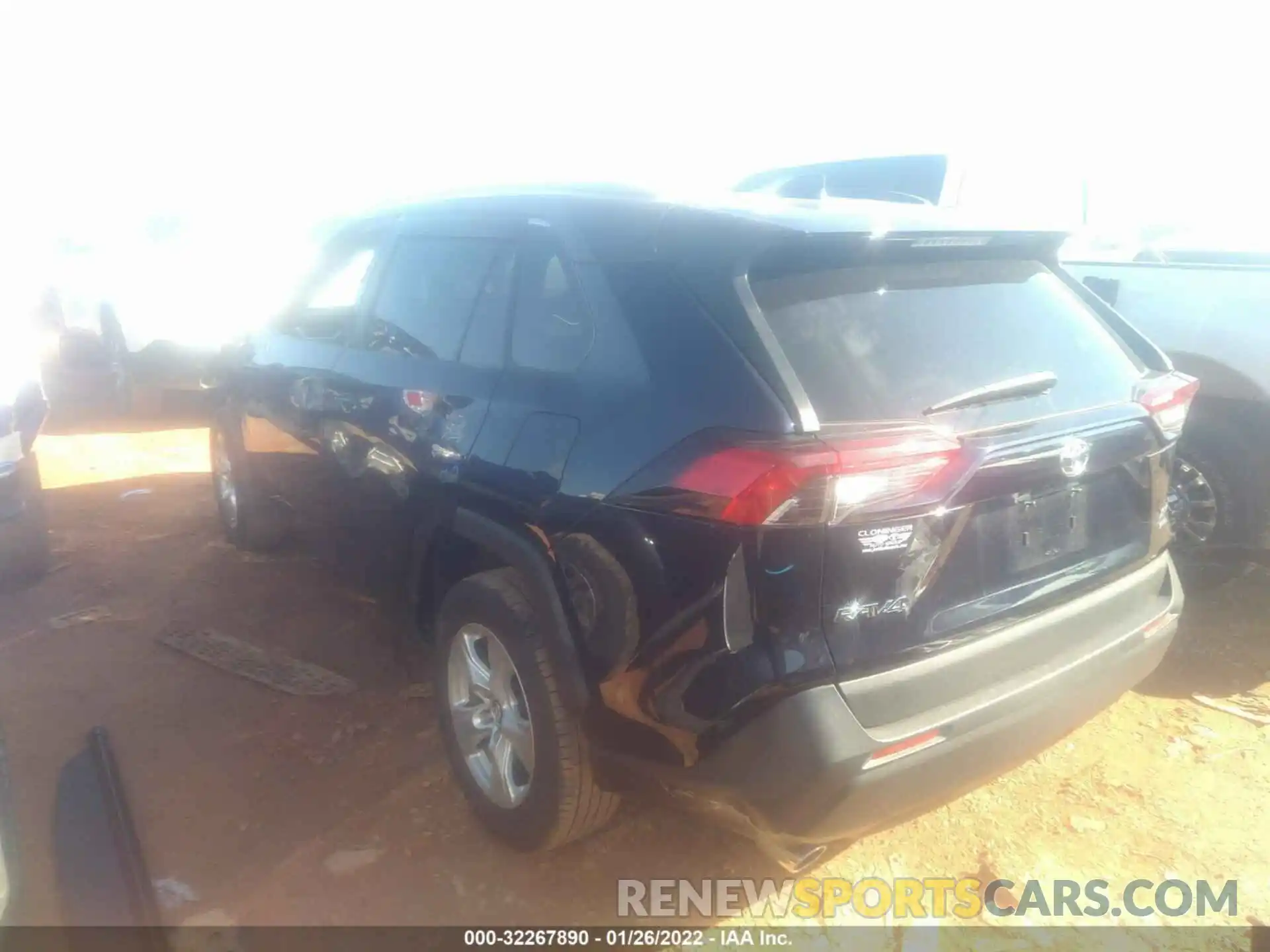 3 Photograph of a damaged car 2T3P1RFV9KW030373 TOYOTA RAV4 2019