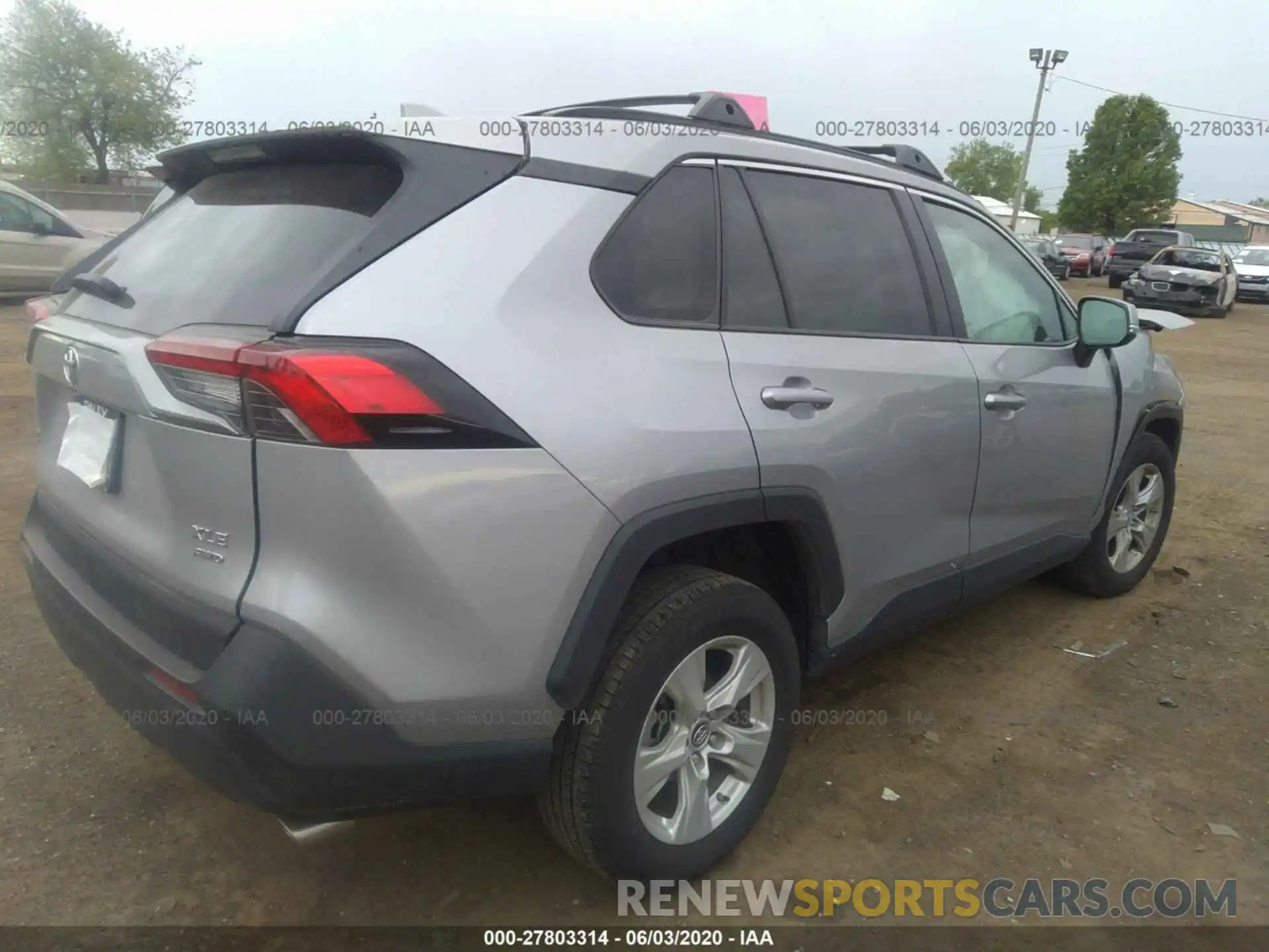 4 Photograph of a damaged car 2T3P1RFV9KW031927 TOYOTA RAV4 2019