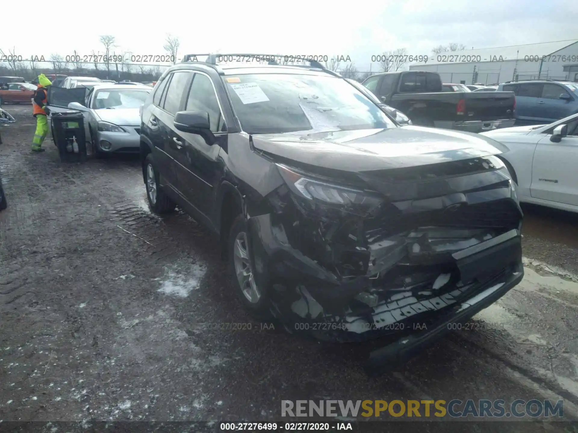 1 Photograph of a damaged car 2T3P1RFV9KW033306 TOYOTA RAV4 2019