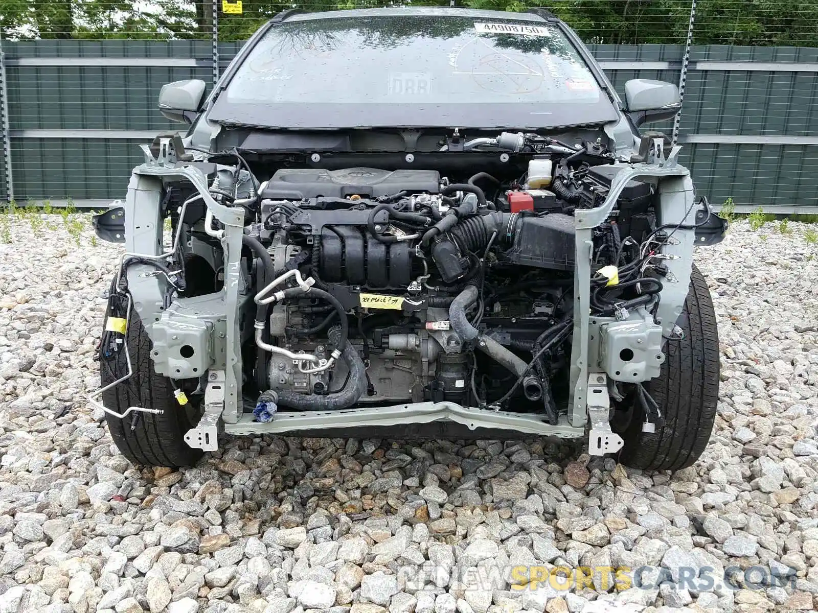 9 Photograph of a damaged car 2T3P1RFV9KW034388 TOYOTA RAV4 2019