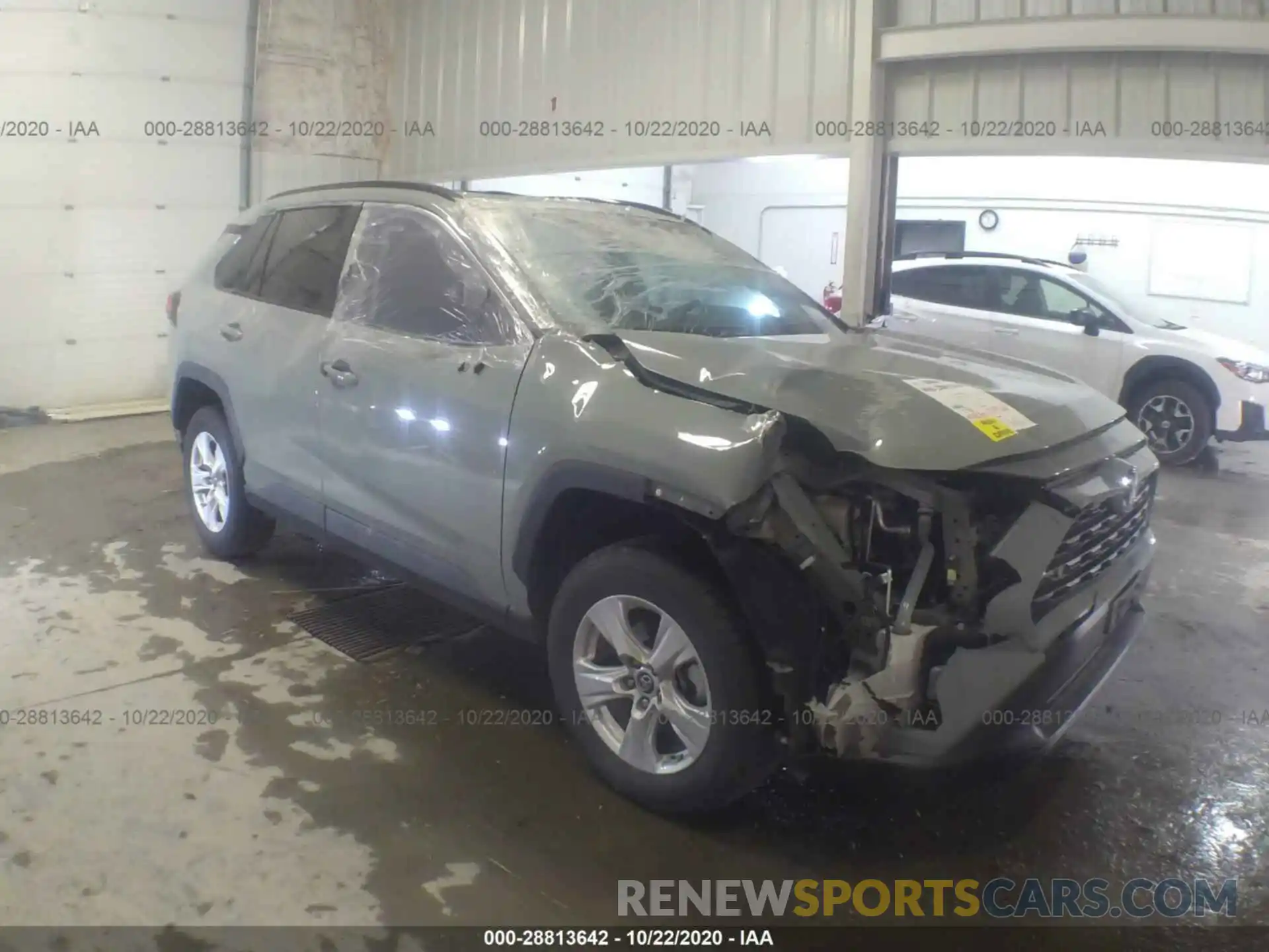 1 Photograph of a damaged car 2T3P1RFV9KW044743 TOYOTA RAV4 2019