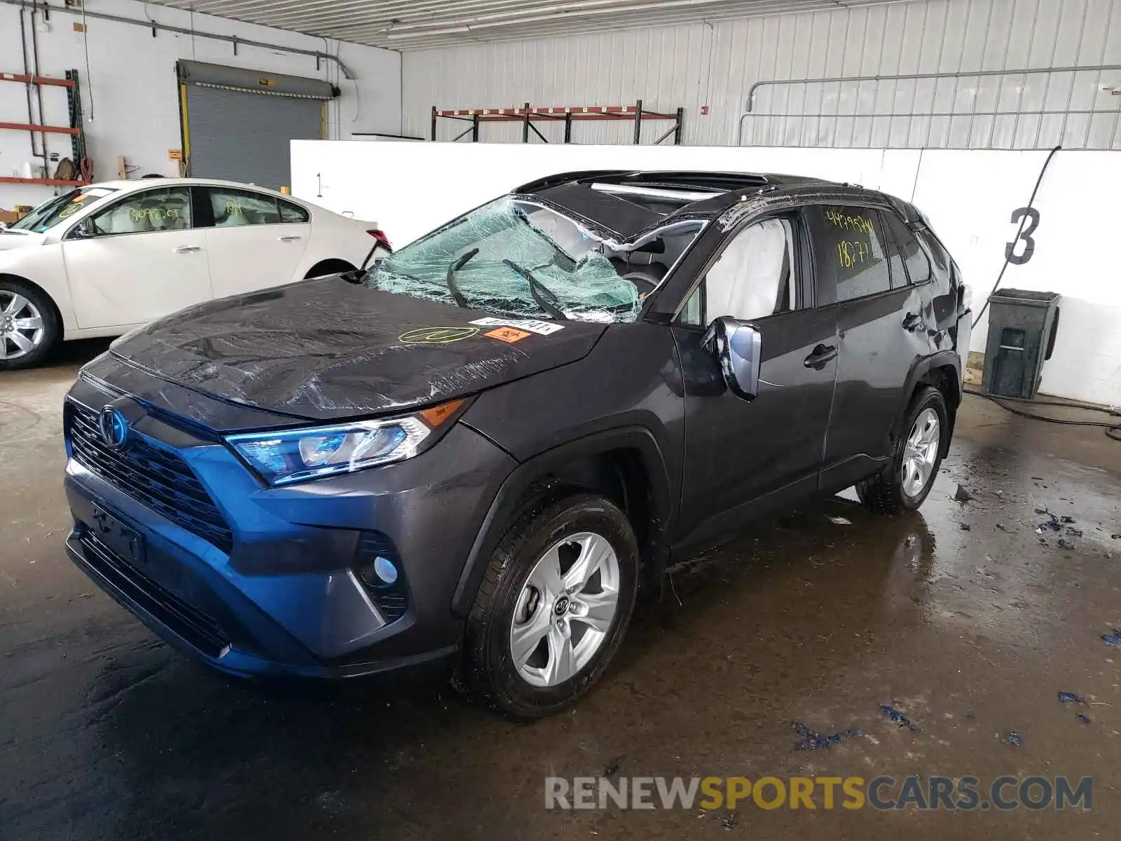 2 Фотография поврежденного автомобиля 2T3P1RFV9KW050350 TOYOTA RAV4 2019