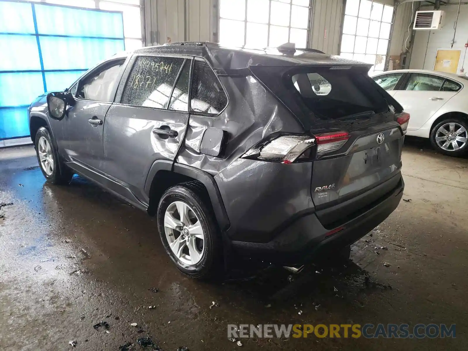 3 Фотография поврежденного автомобиля 2T3P1RFV9KW050350 TOYOTA RAV4 2019