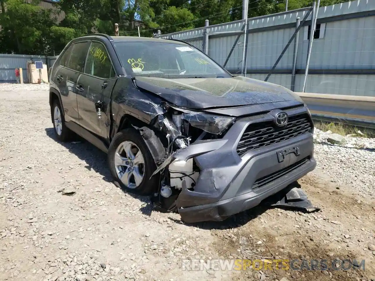 1 Photograph of a damaged car 2T3P1RFV9KW057072 TOYOTA RAV4 2019