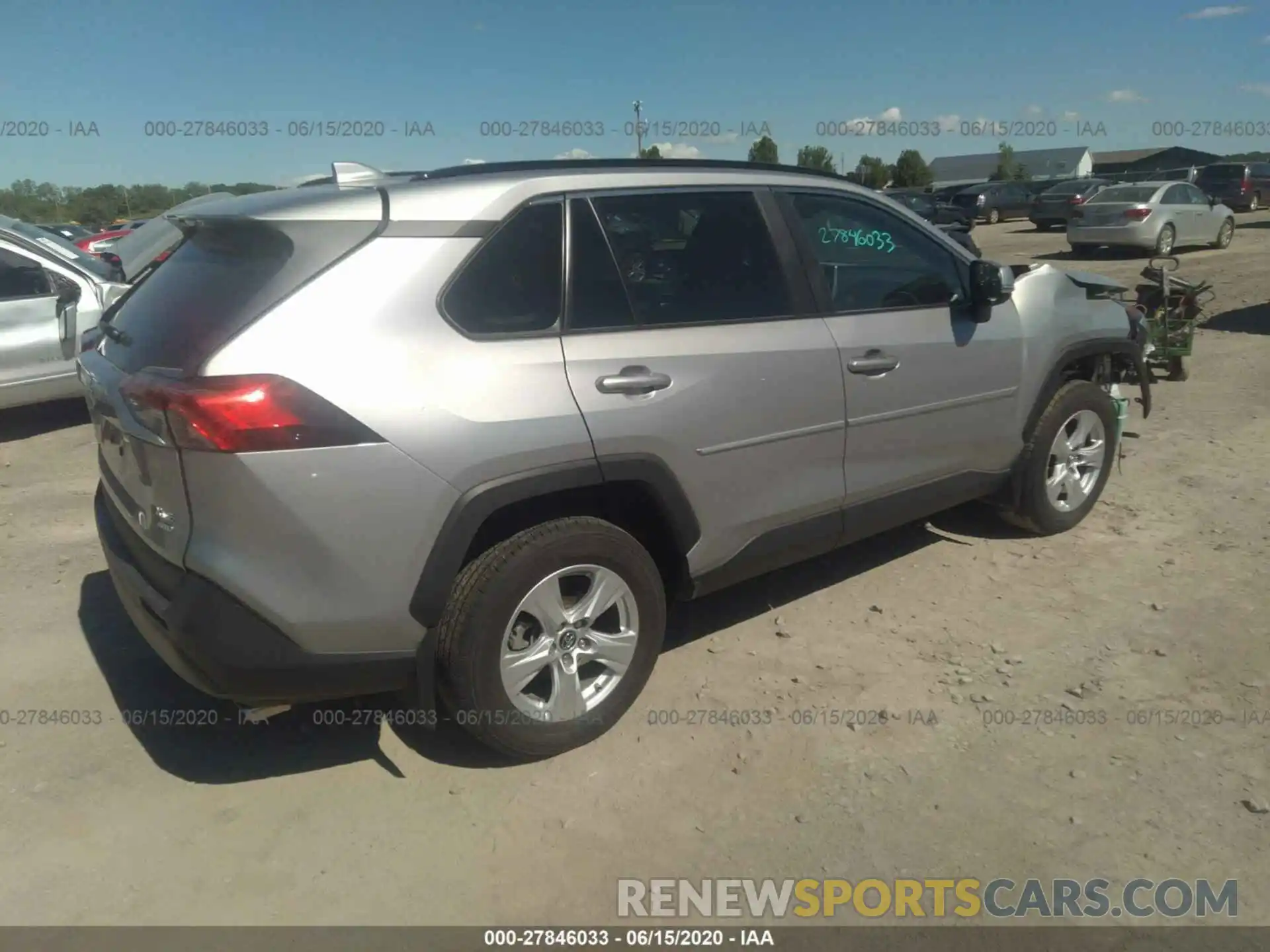 4 Photograph of a damaged car 2T3P1RFV9KW062742 TOYOTA RAV4 2019