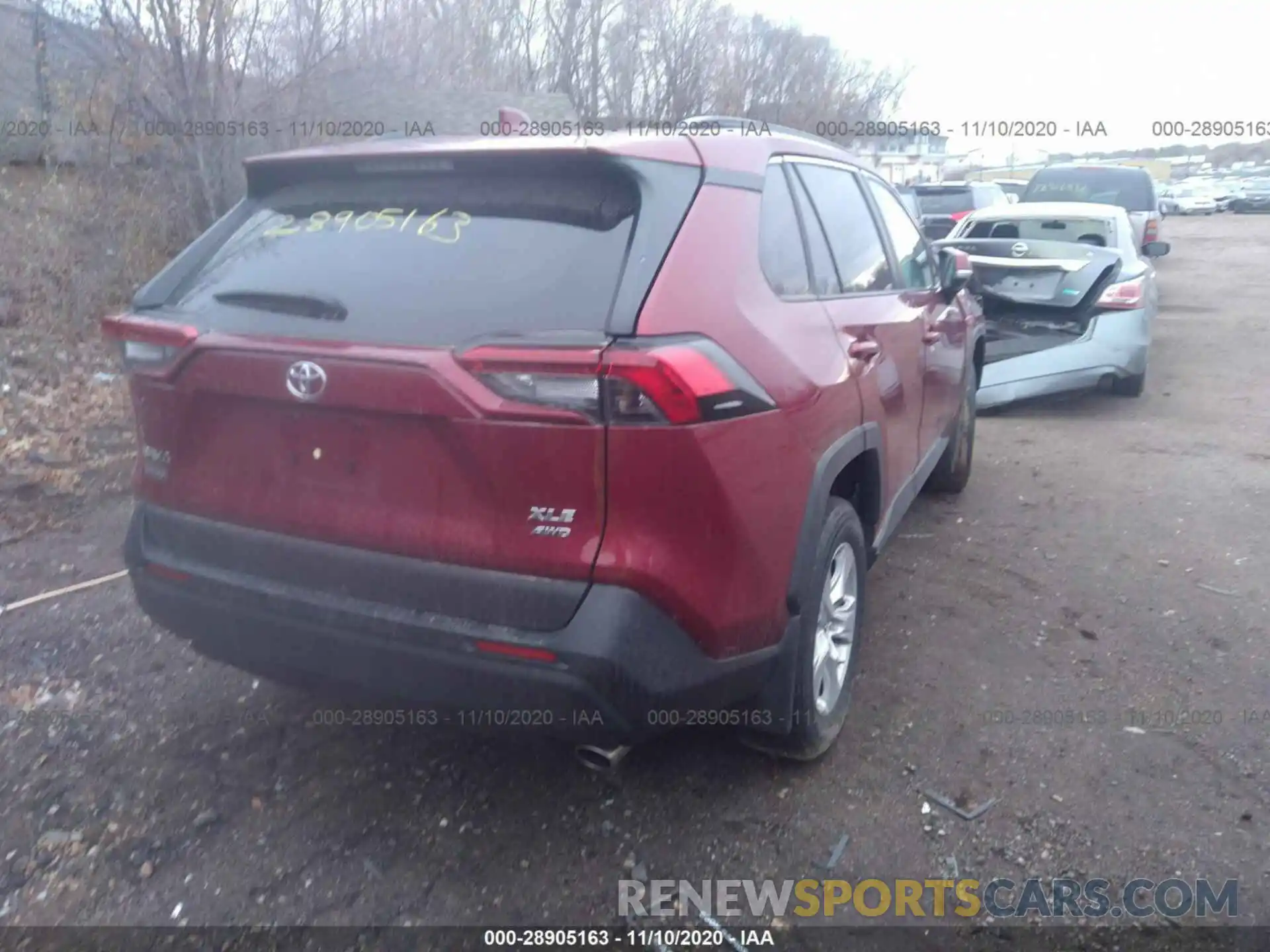 4 Photograph of a damaged car 2T3P1RFV9KW064152 TOYOTA RAV4 2019